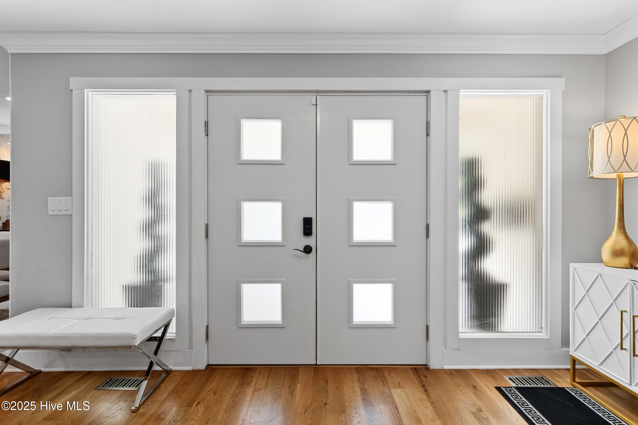 100561677 | Photo 10