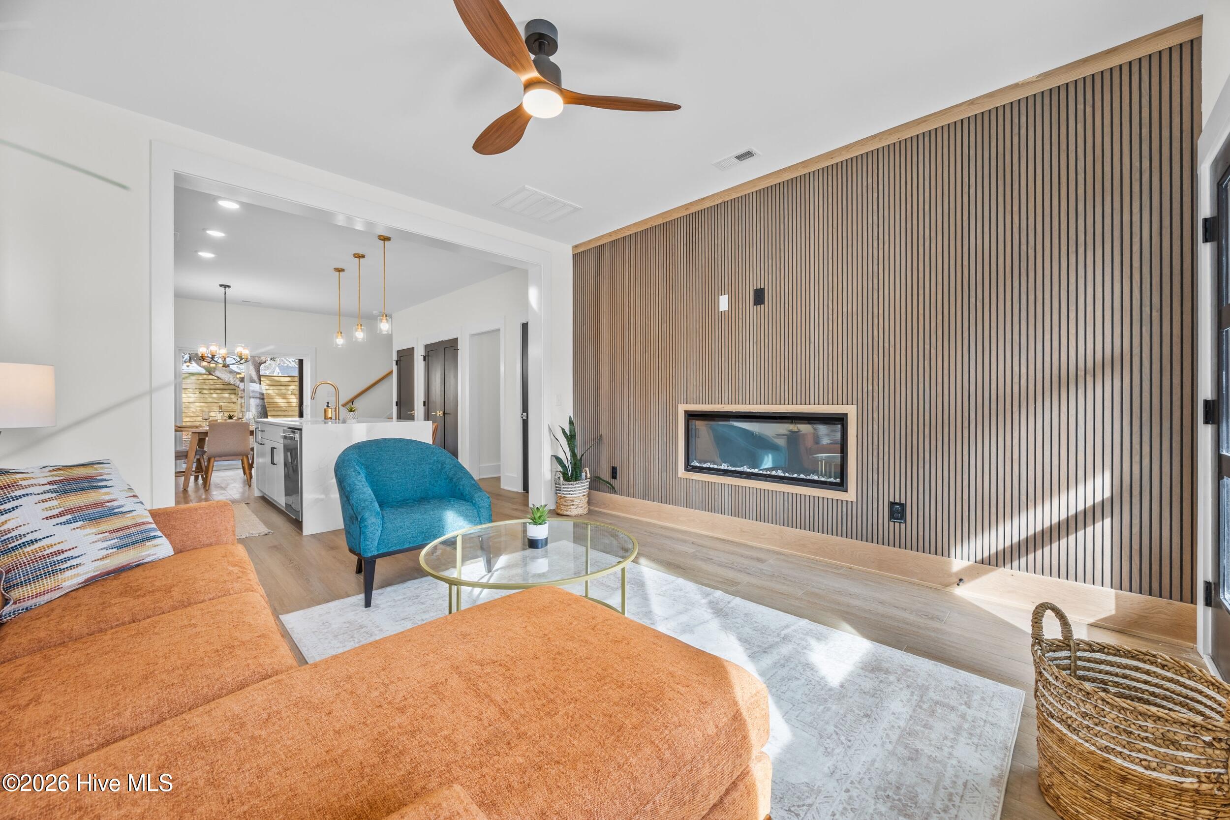 100566650 | Photo 10