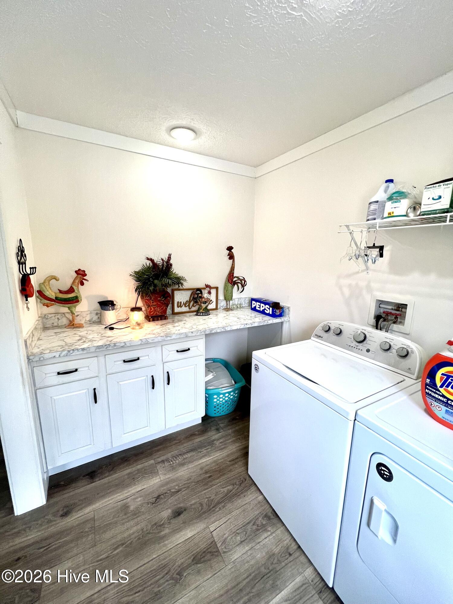 100558277 | Photo 13