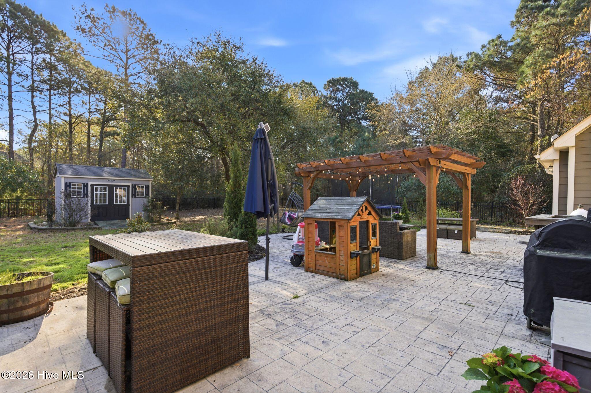 100563379 | Photo 53