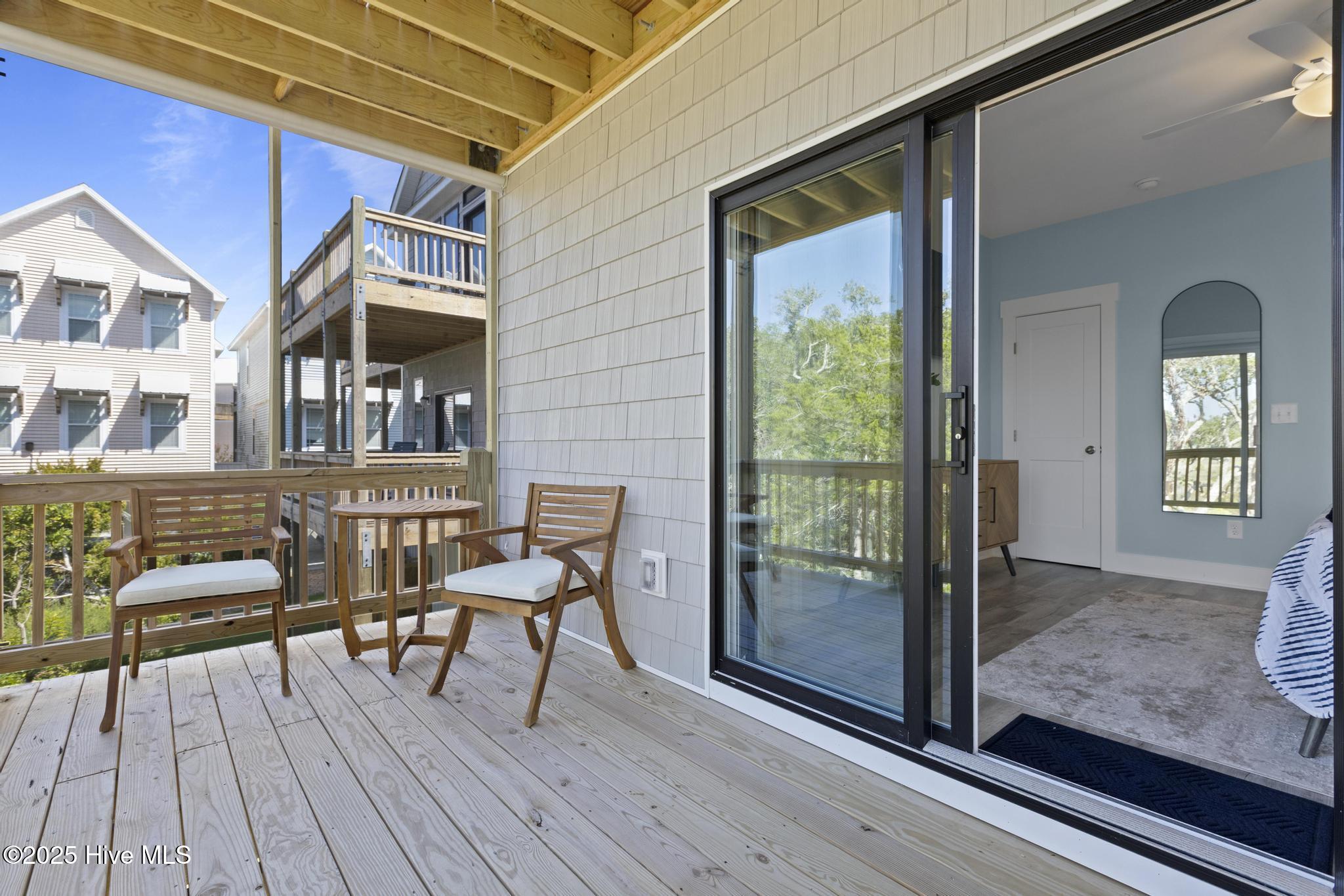 100533799 | Photo 23