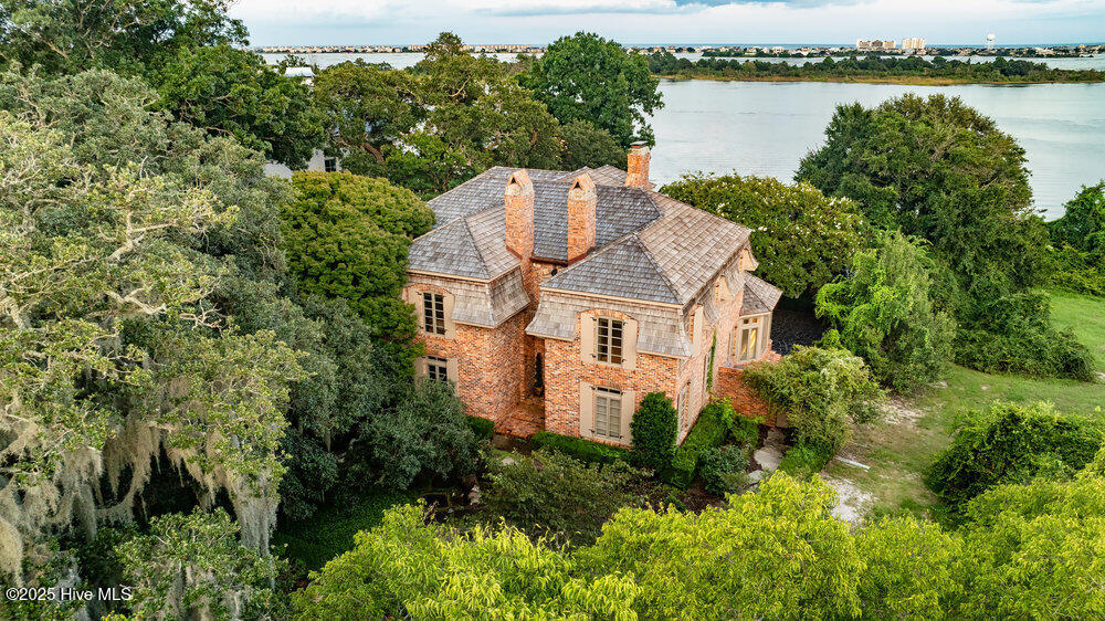 100544850 | Photo 93