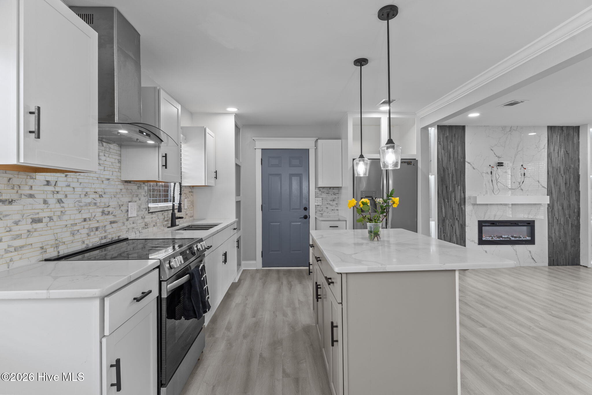 100557122 | Photo 13