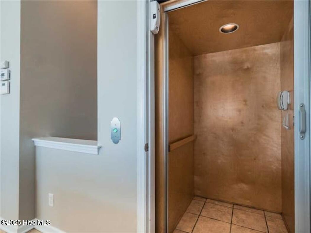 100546704 | Photo 19