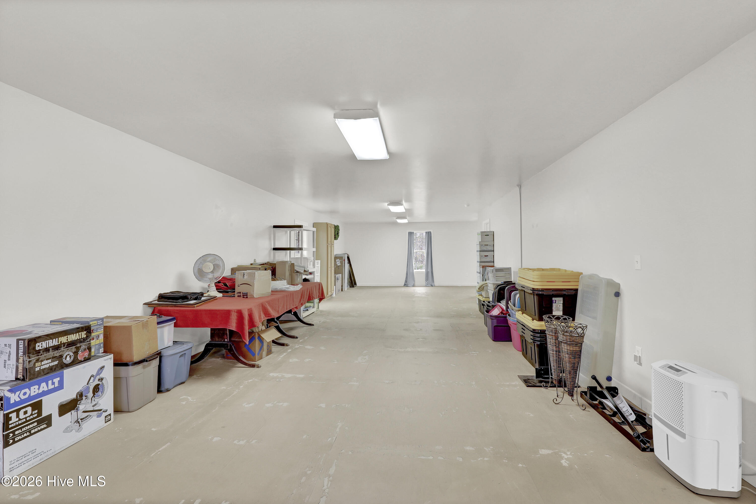 100563243 | Photo 42