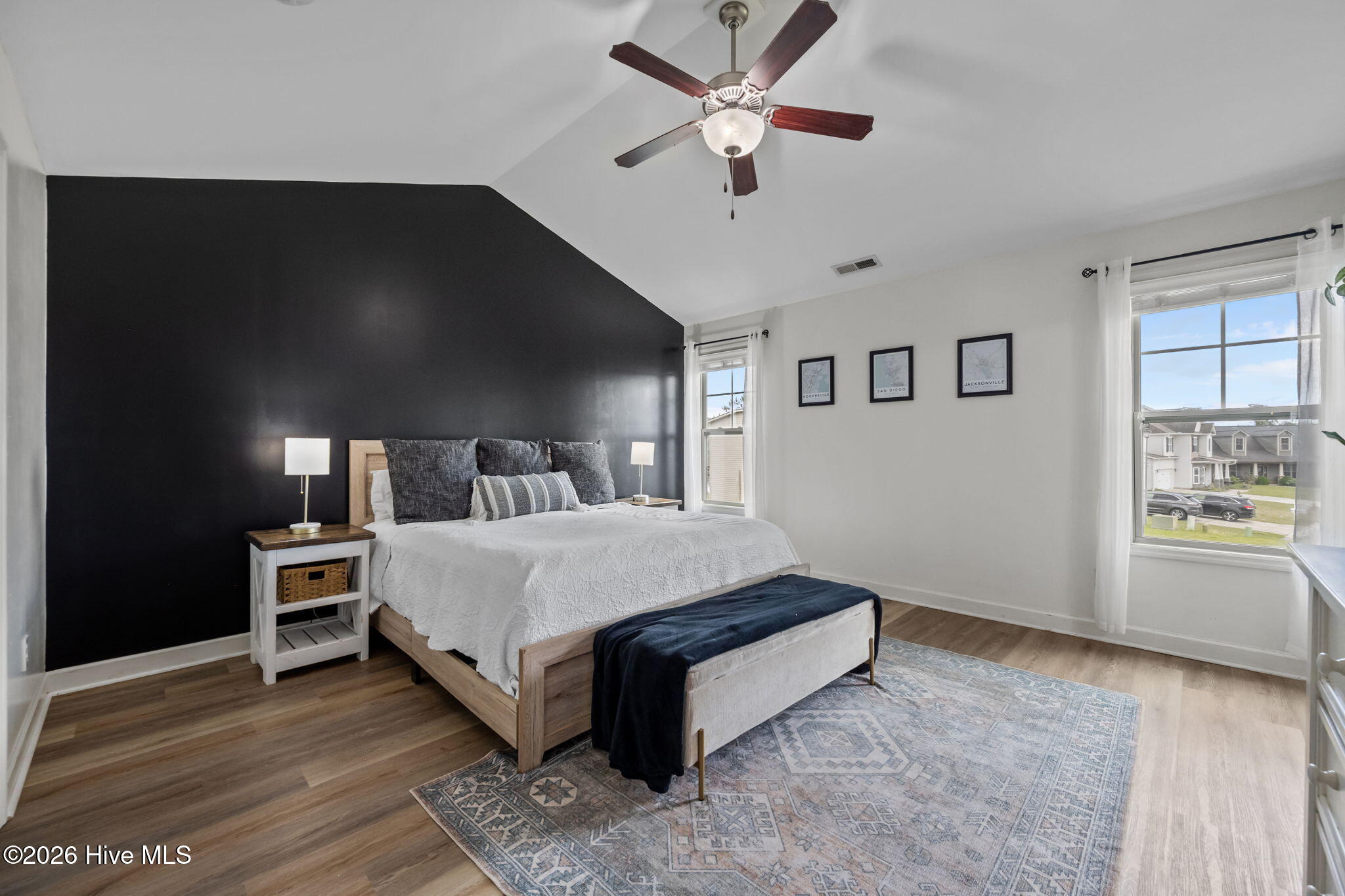 100567212 | Photo 19