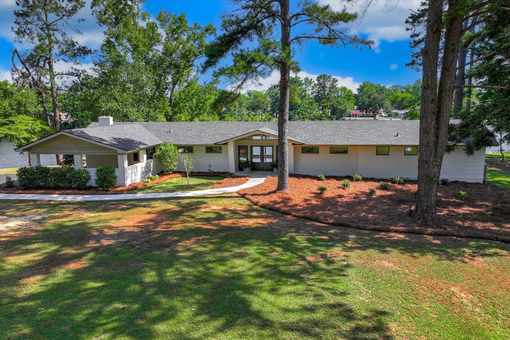 Homes for sale in Waynesboro, GA | 118 Lake Bluff Dr, Waynesboro, GA 30830 | MLS# 551784