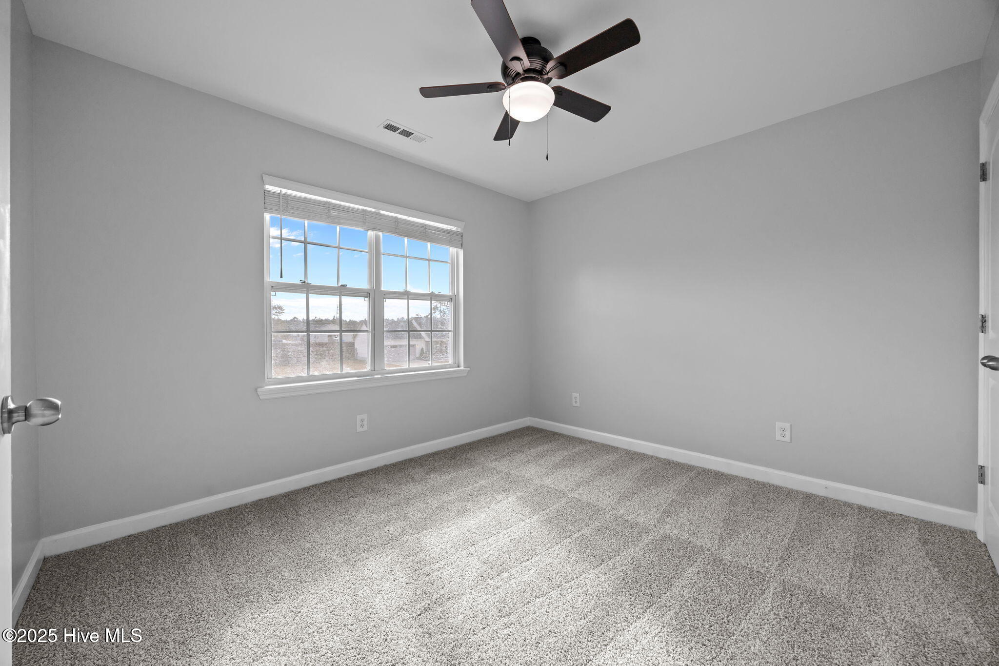 100542971 | Photo 29