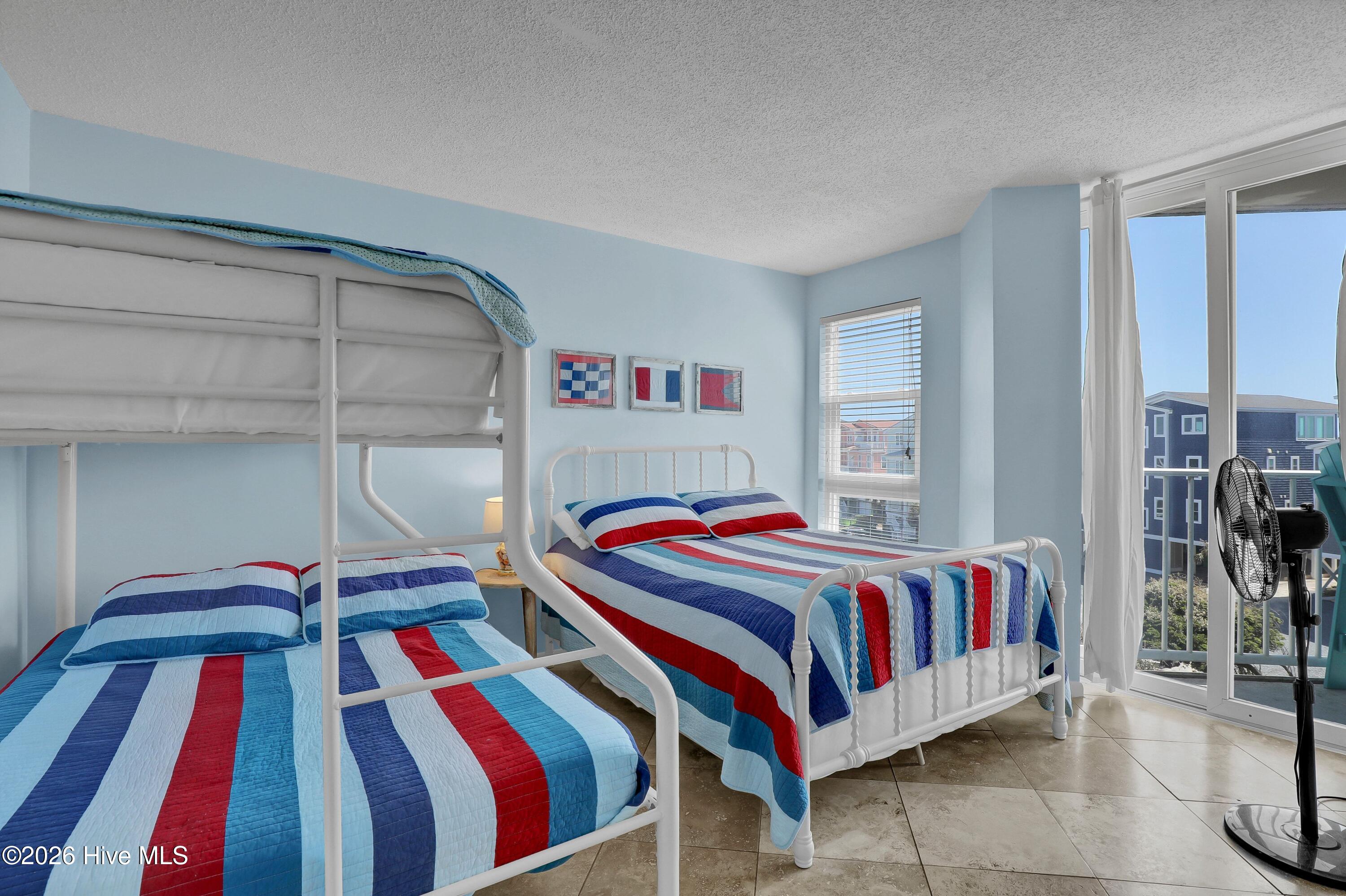 100565248 | Photo 22