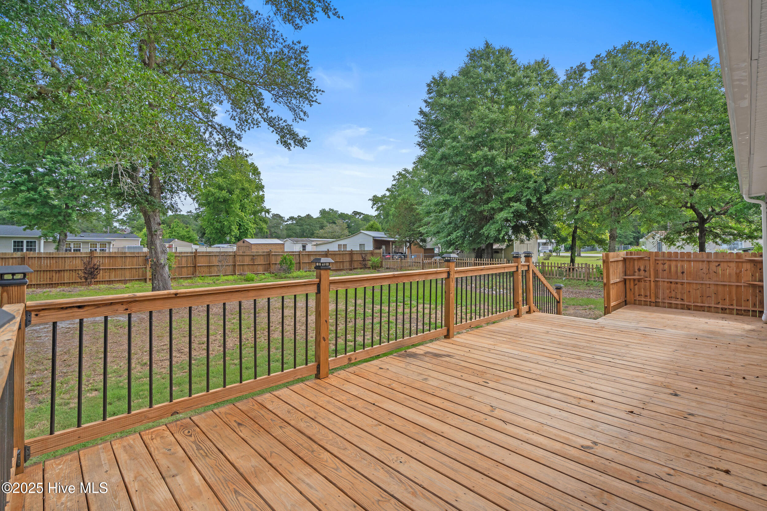 100510798 | Photo 20