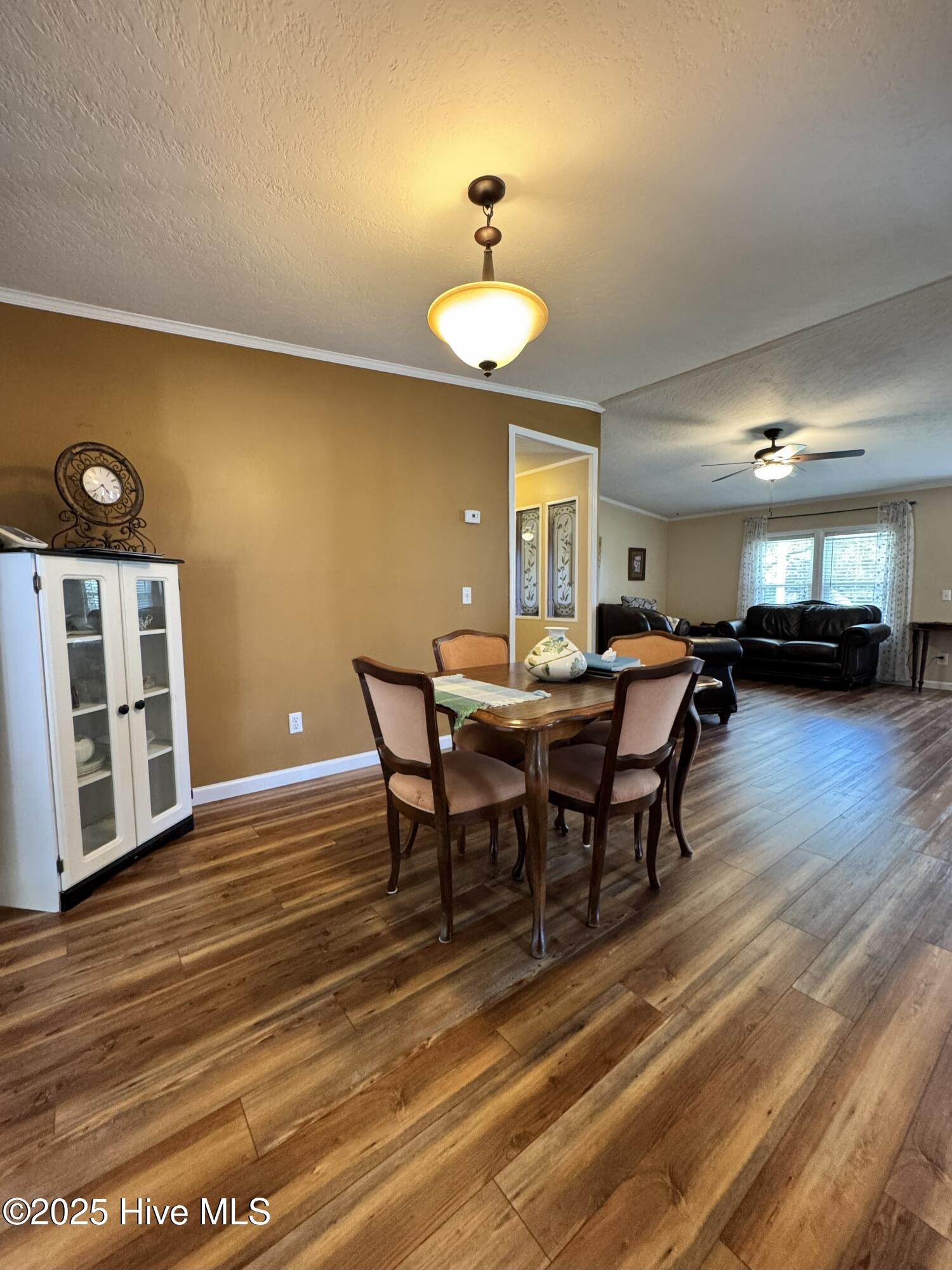 100538236 | Photo 50