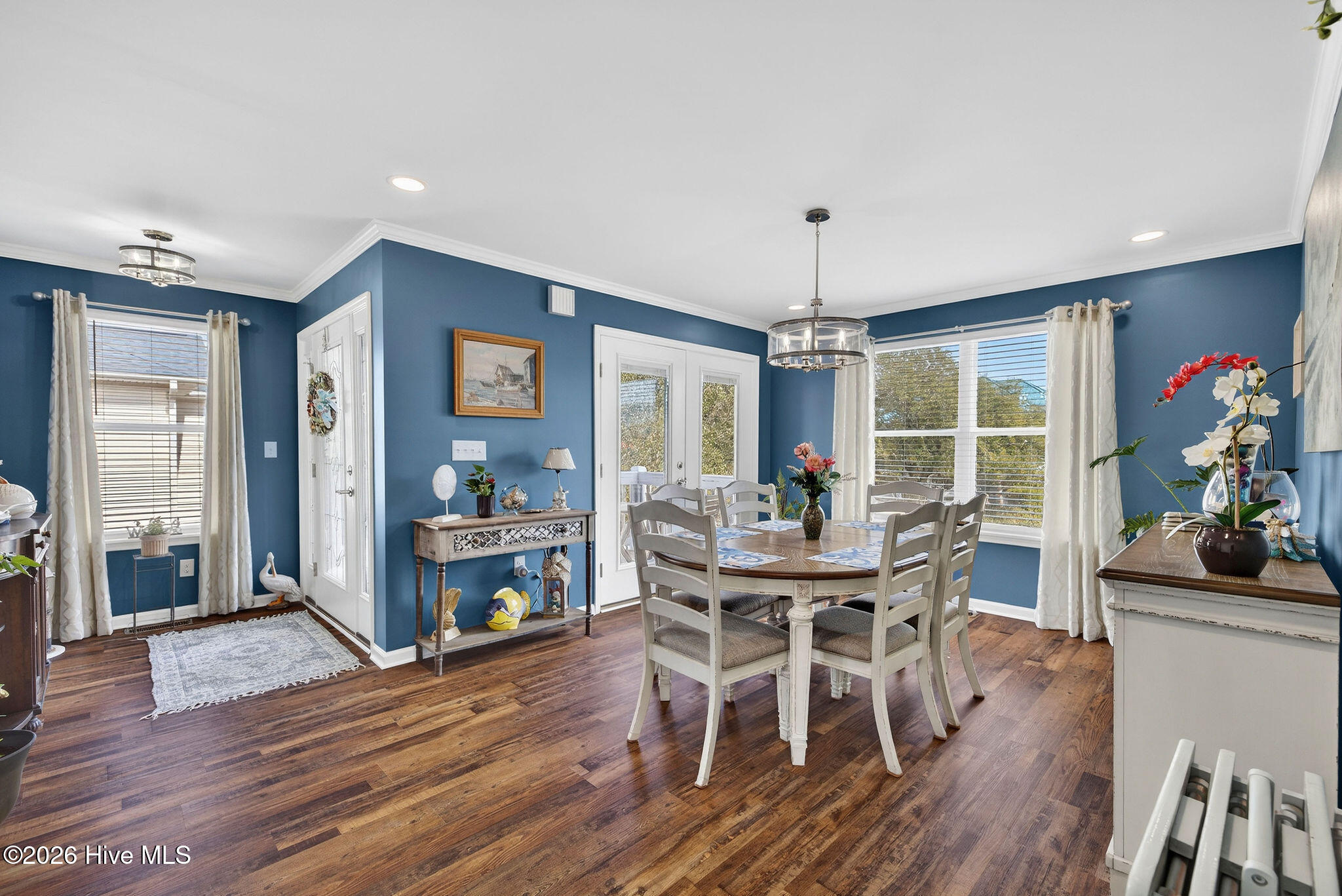 100558217 | Photo 12