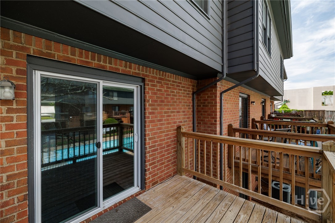 550 Dearing Street 23