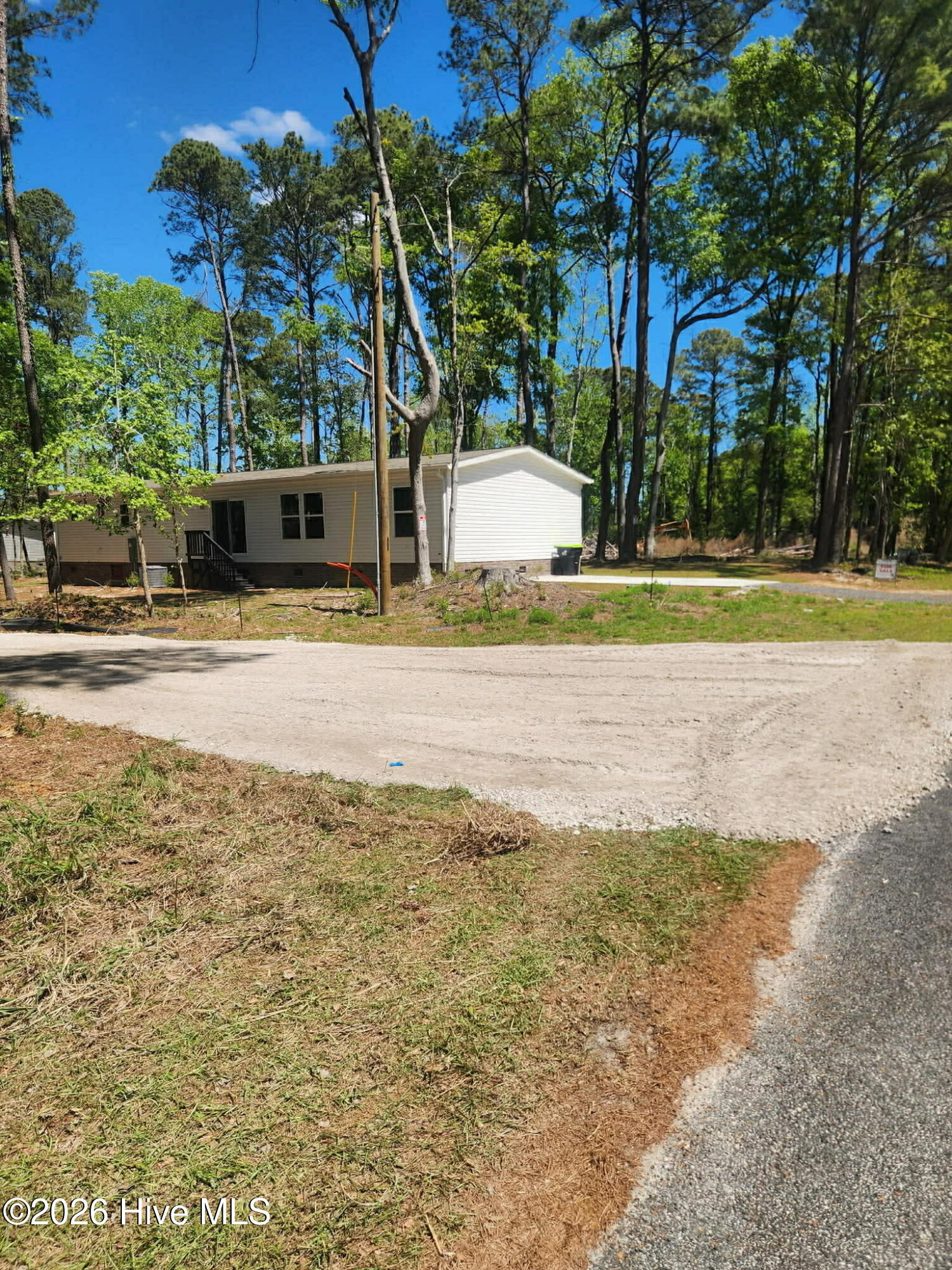 100547608 | Photo 25