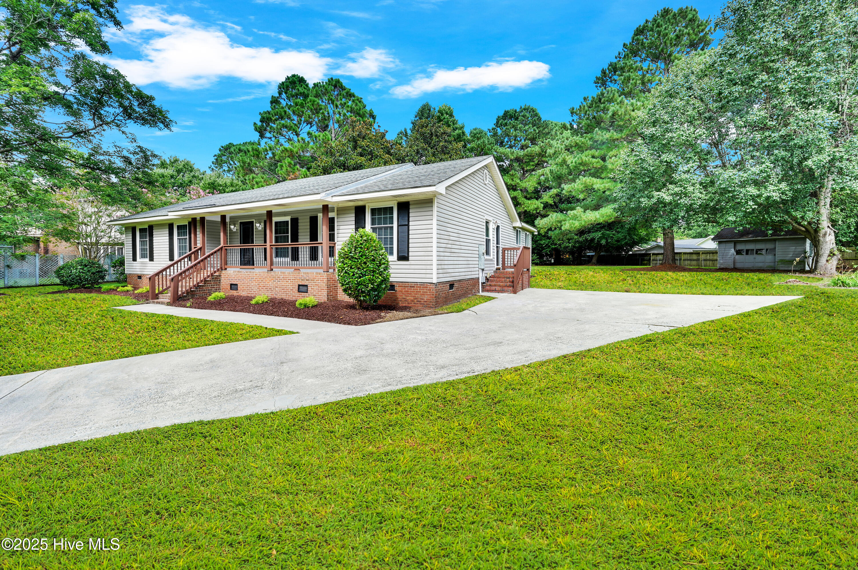 Homes for sale in Greenville, NC | 108 Joseph Pl, Greenville, NC 27858 | MLS# 100523272