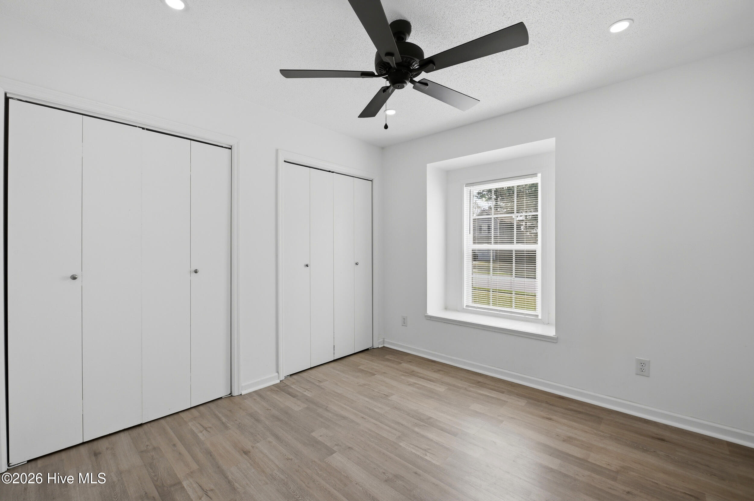 100562899 | Photo 18