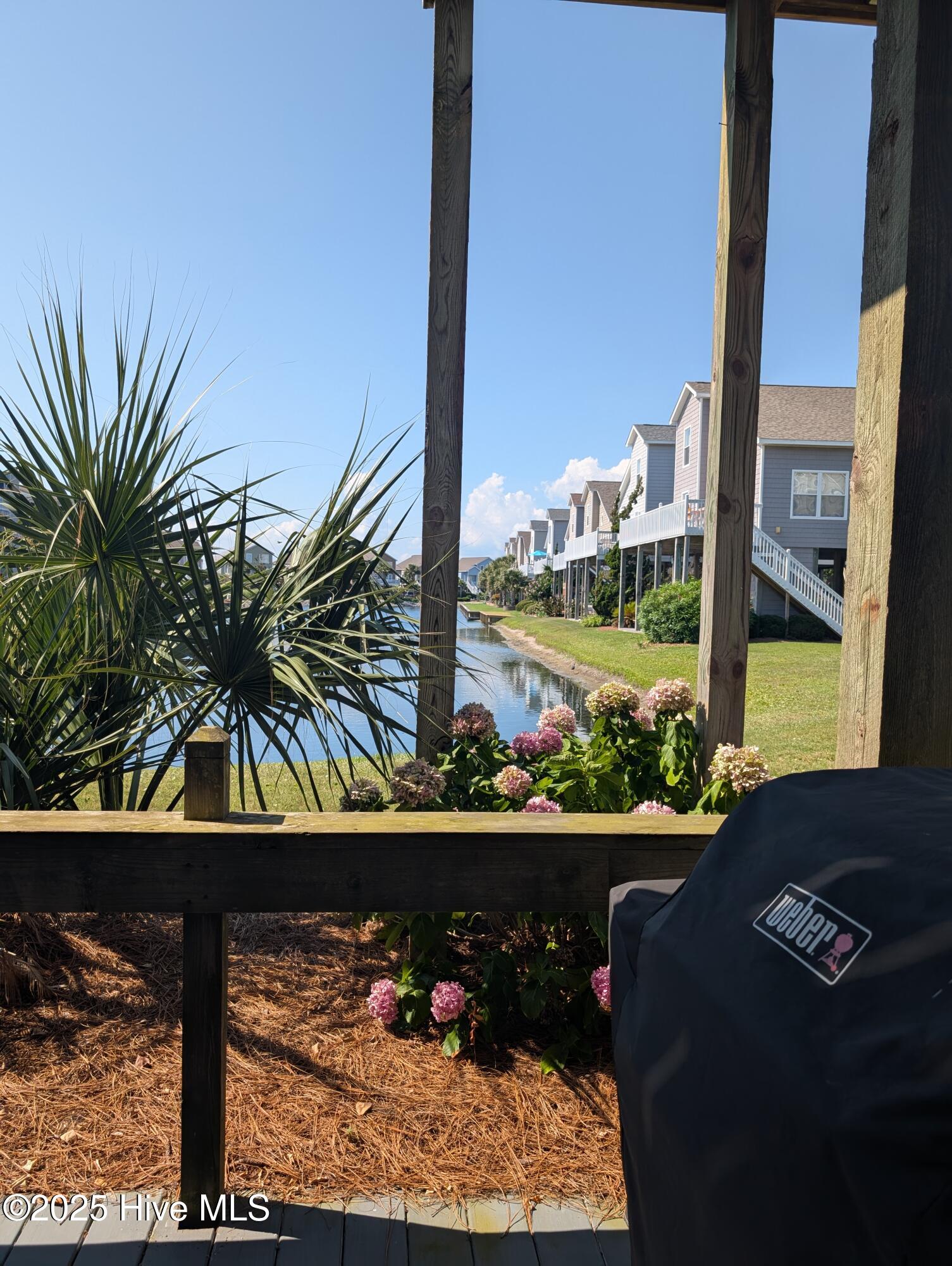 100515123 | Photo 10