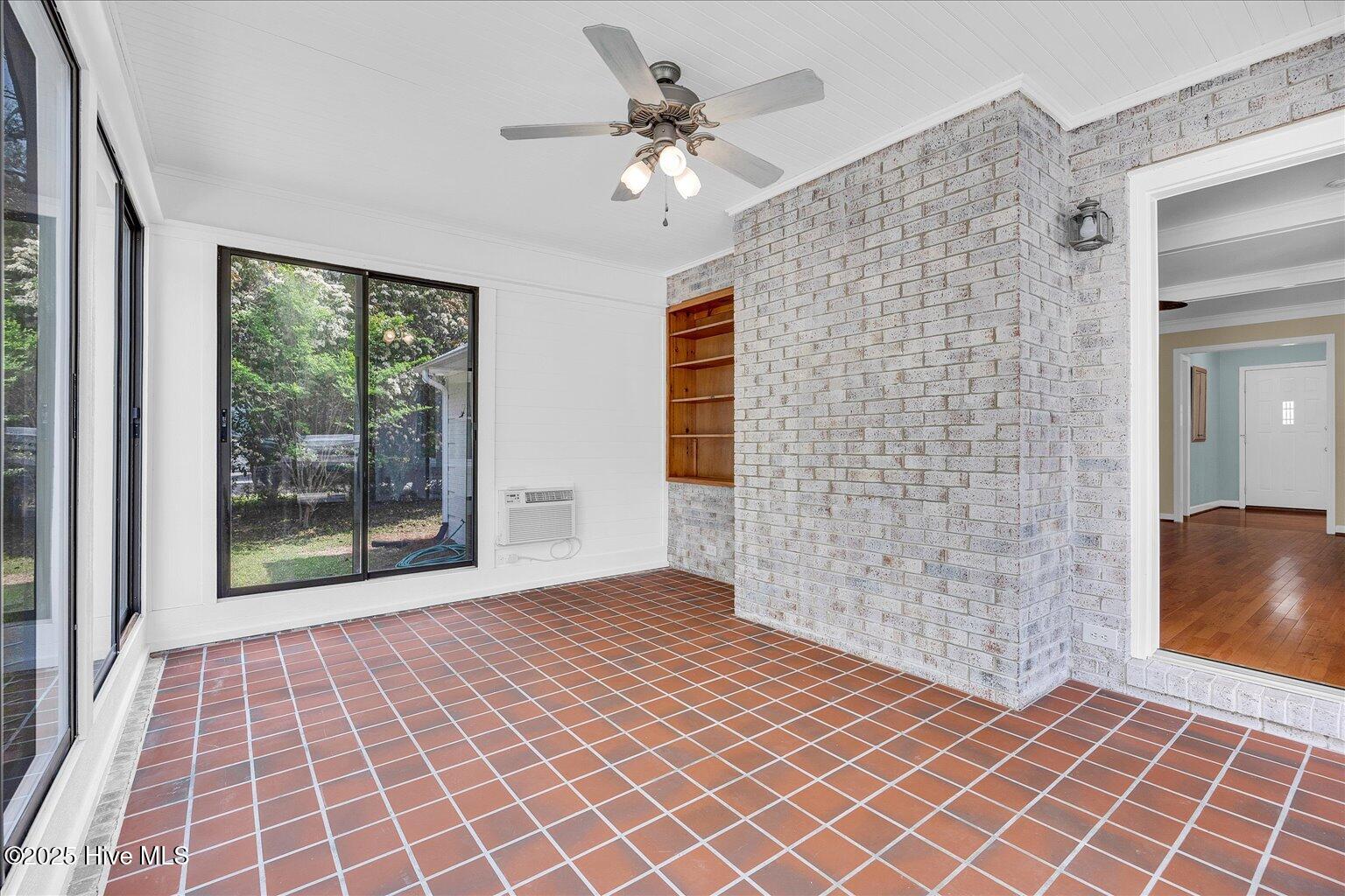 100500123 | Photo 34