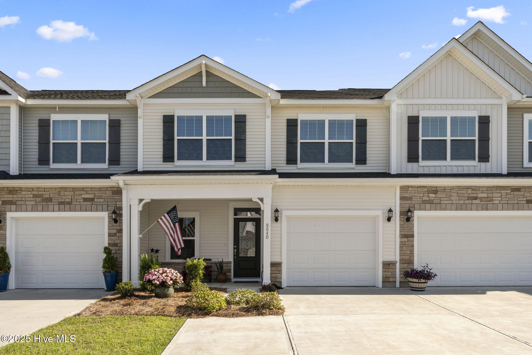 100514884 | Photo 40