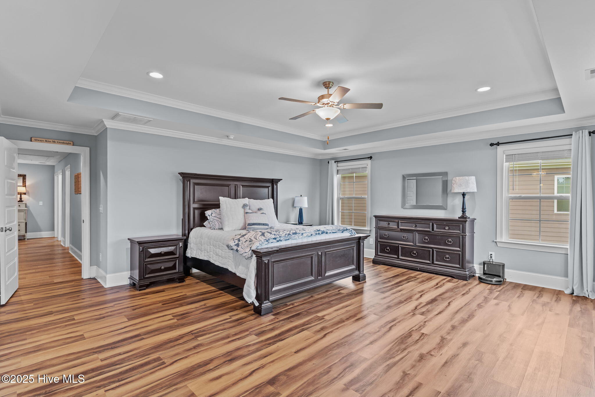 100525303 | Photo 35