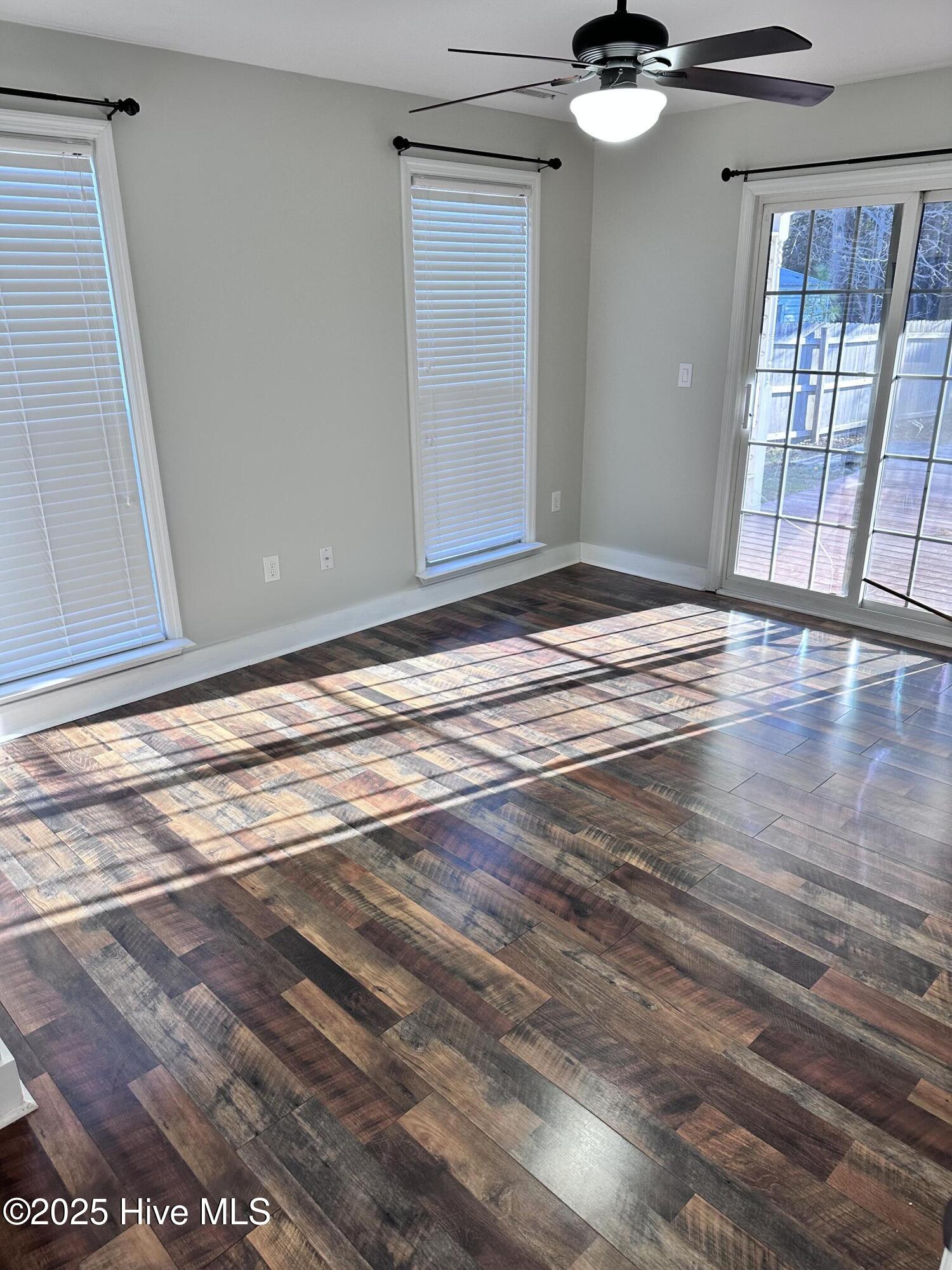 100534711 | Photo 11