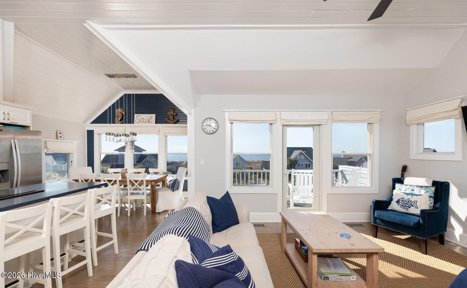 100566503 | Photo 14