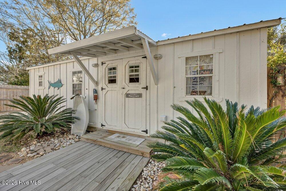 100561584 | Photo 37