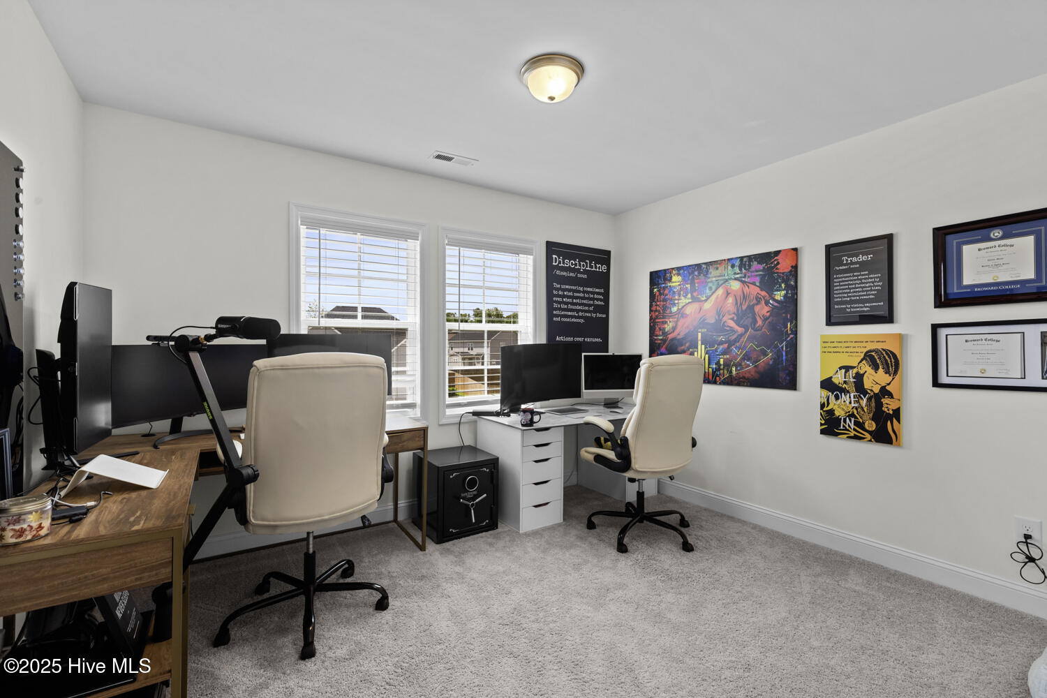 100519985 | Photo 14