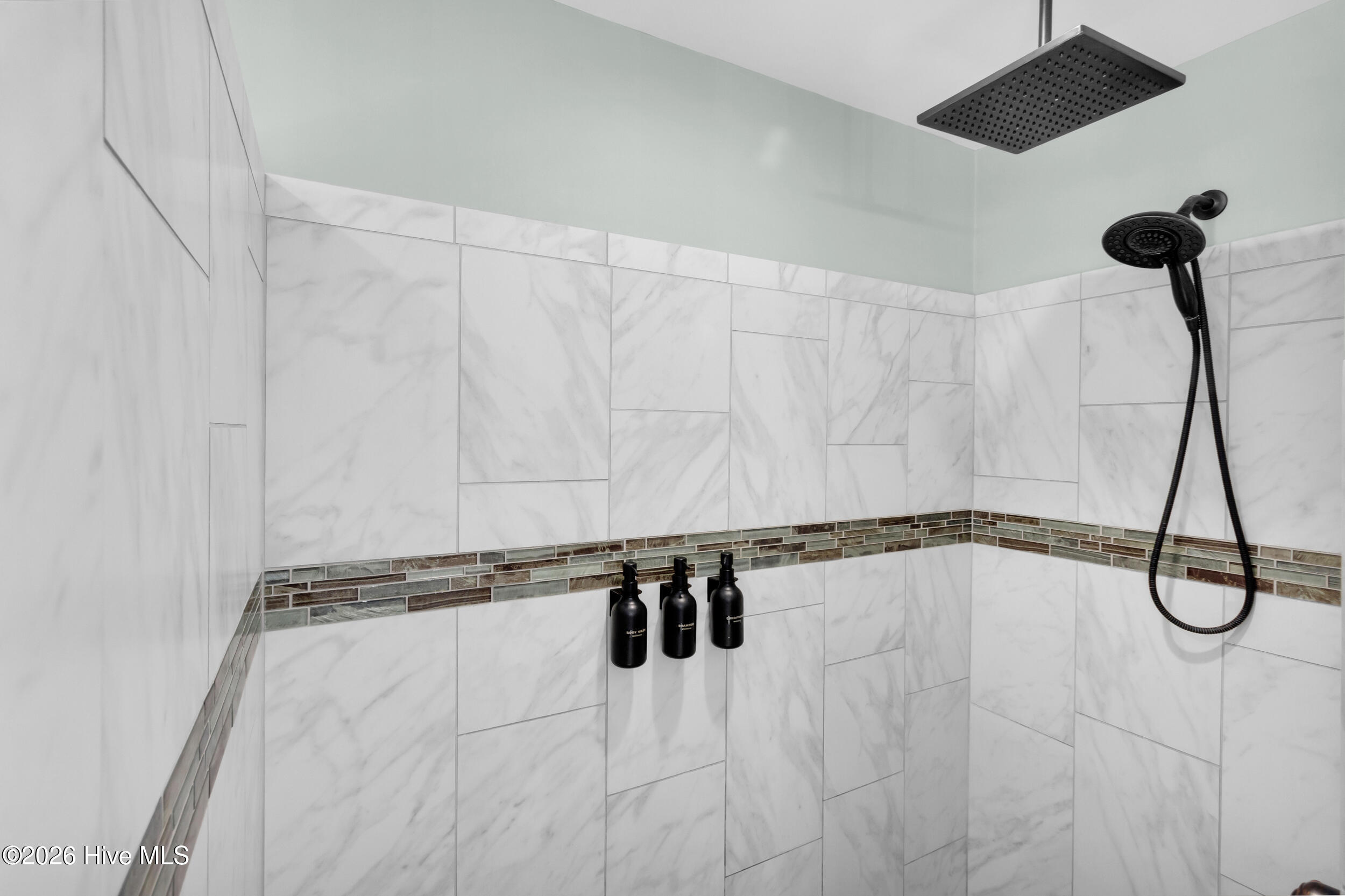 100566546 | Photo 20