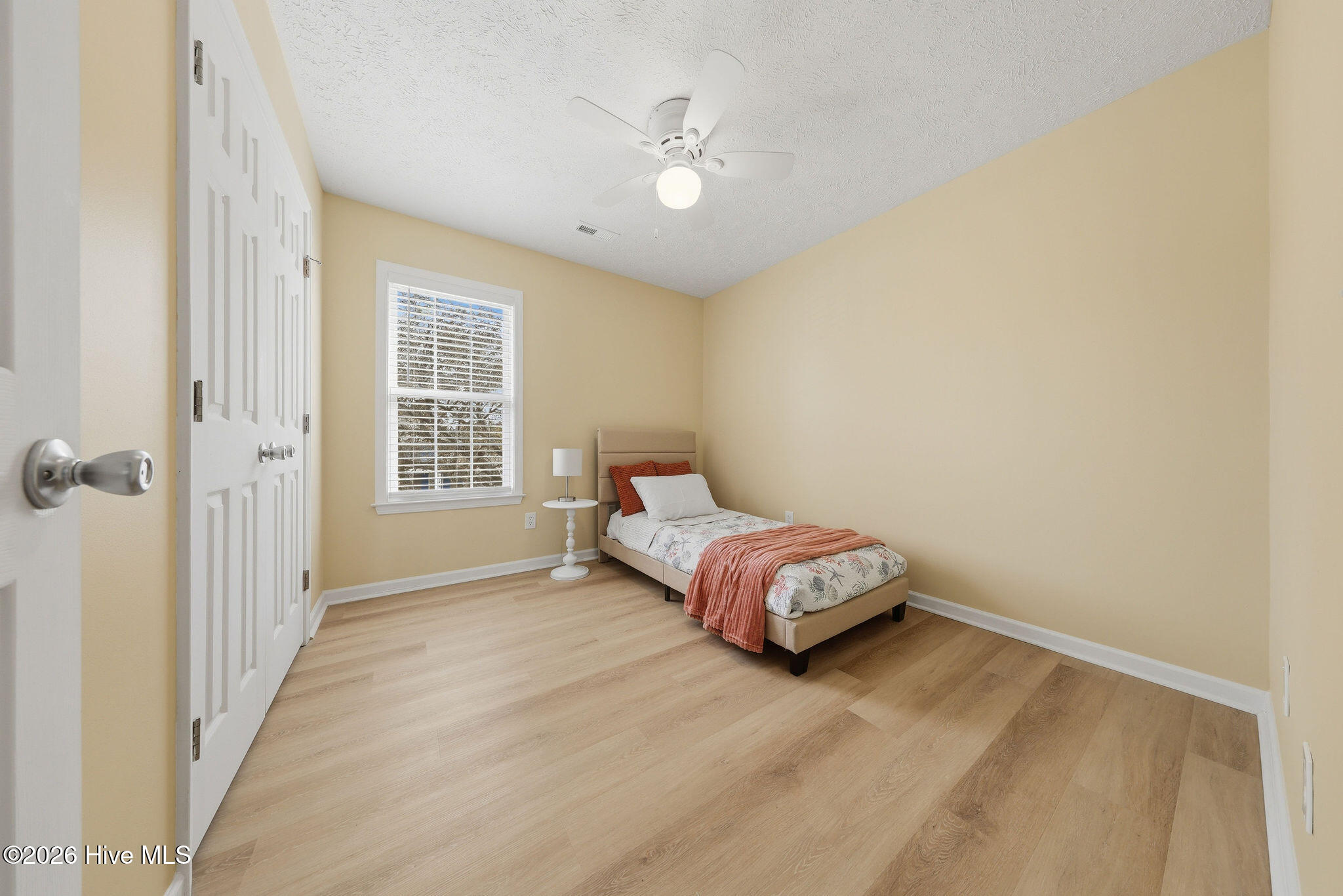 100562834 | Photo 32