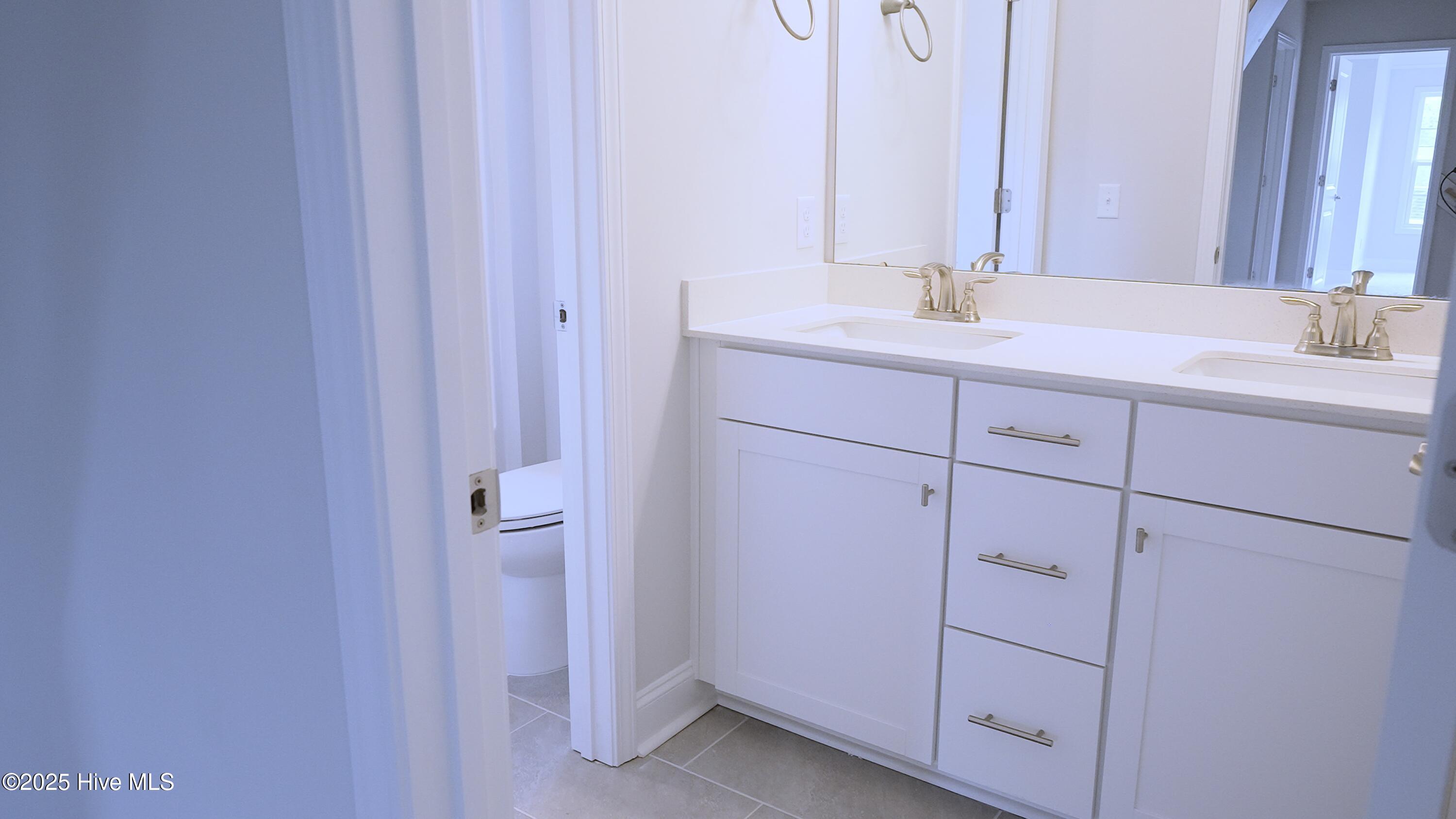 100420990 | Photo 30