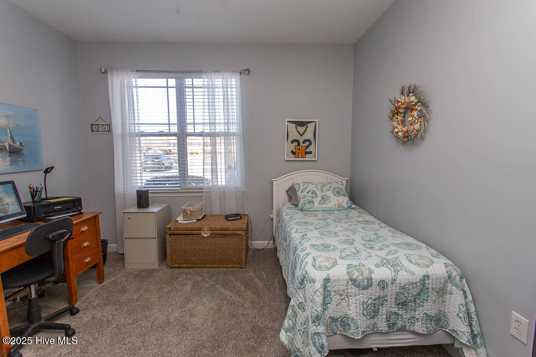 100496109 | Photo 25