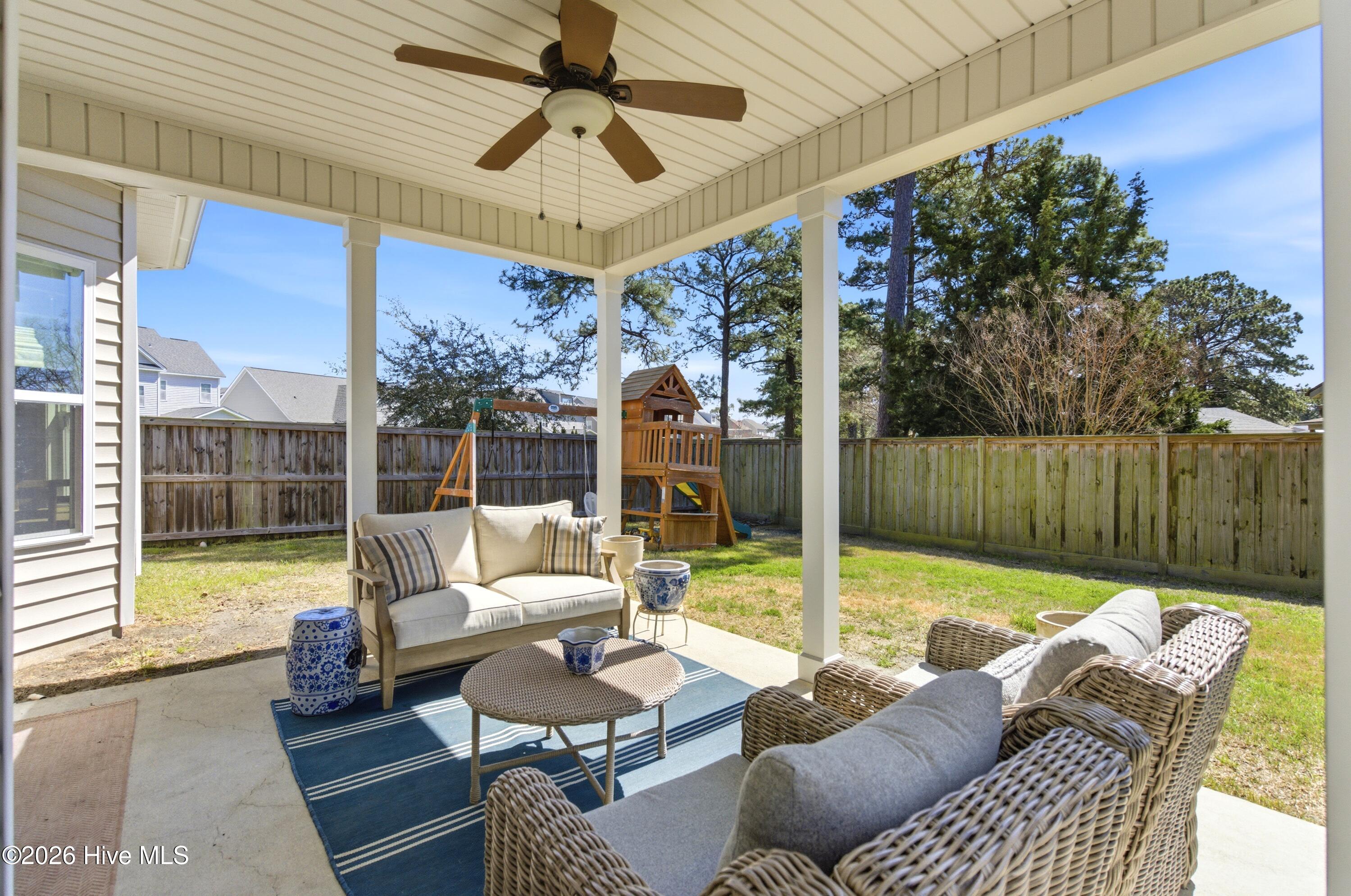 100561157 | Photo 51