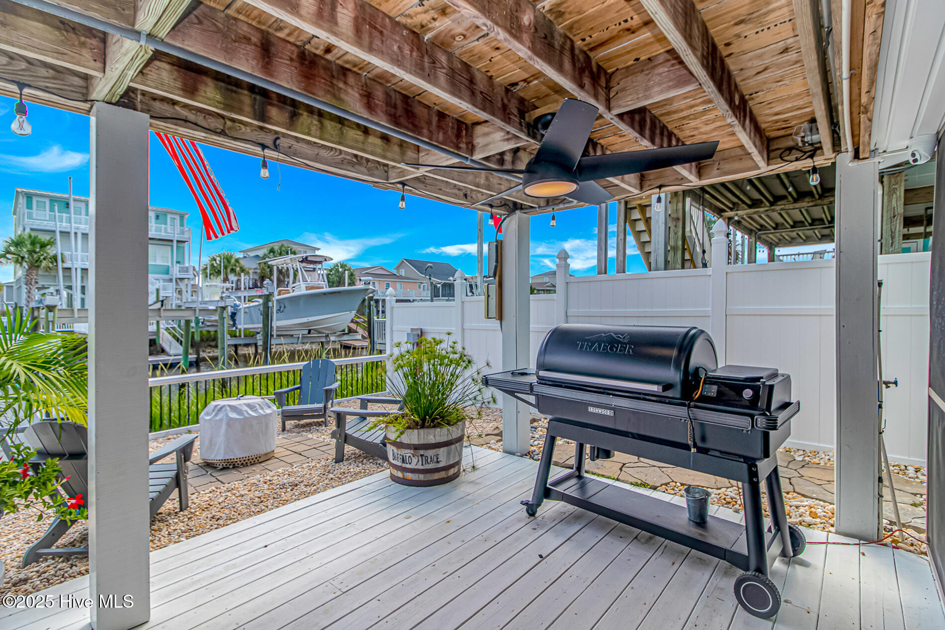 100547070 | Photo 34