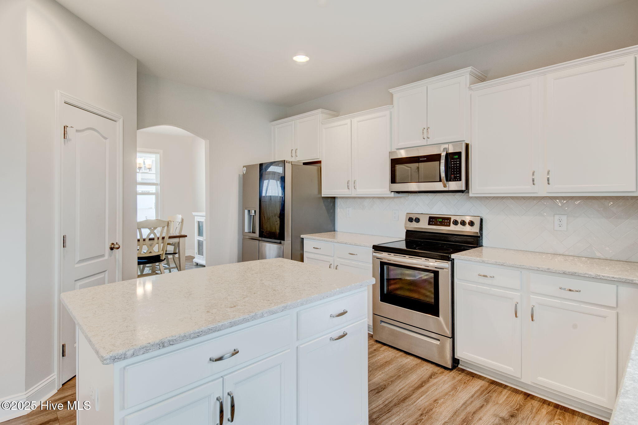 100535220 | Photo 19