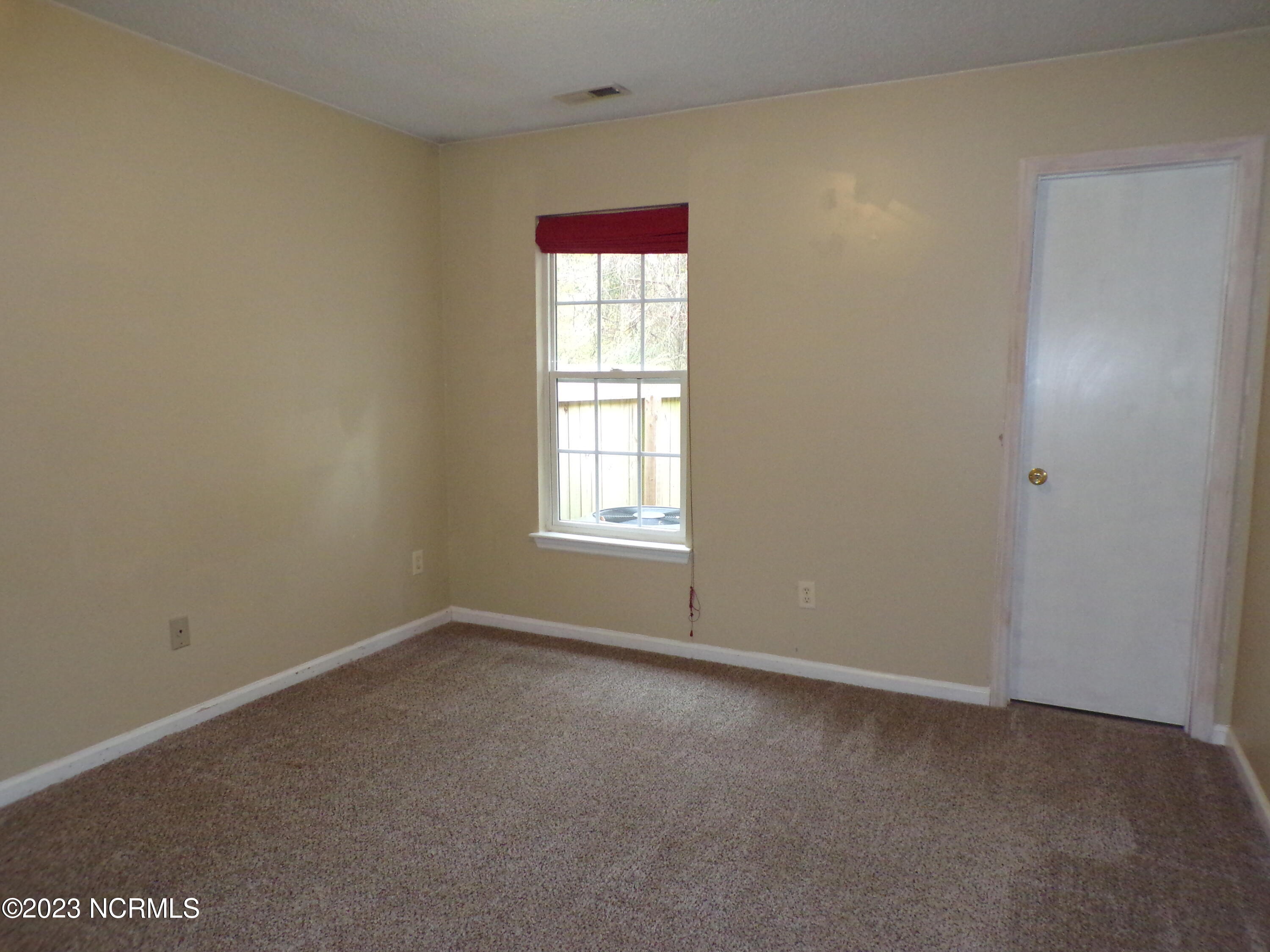 100547672 | Photo 16