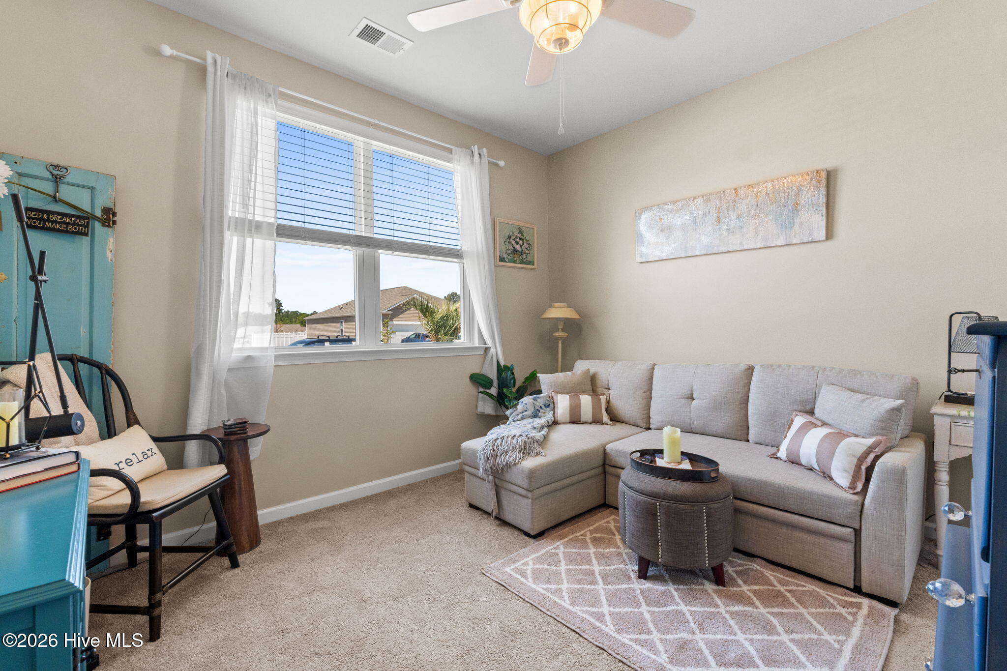 100568064 | Photo 32