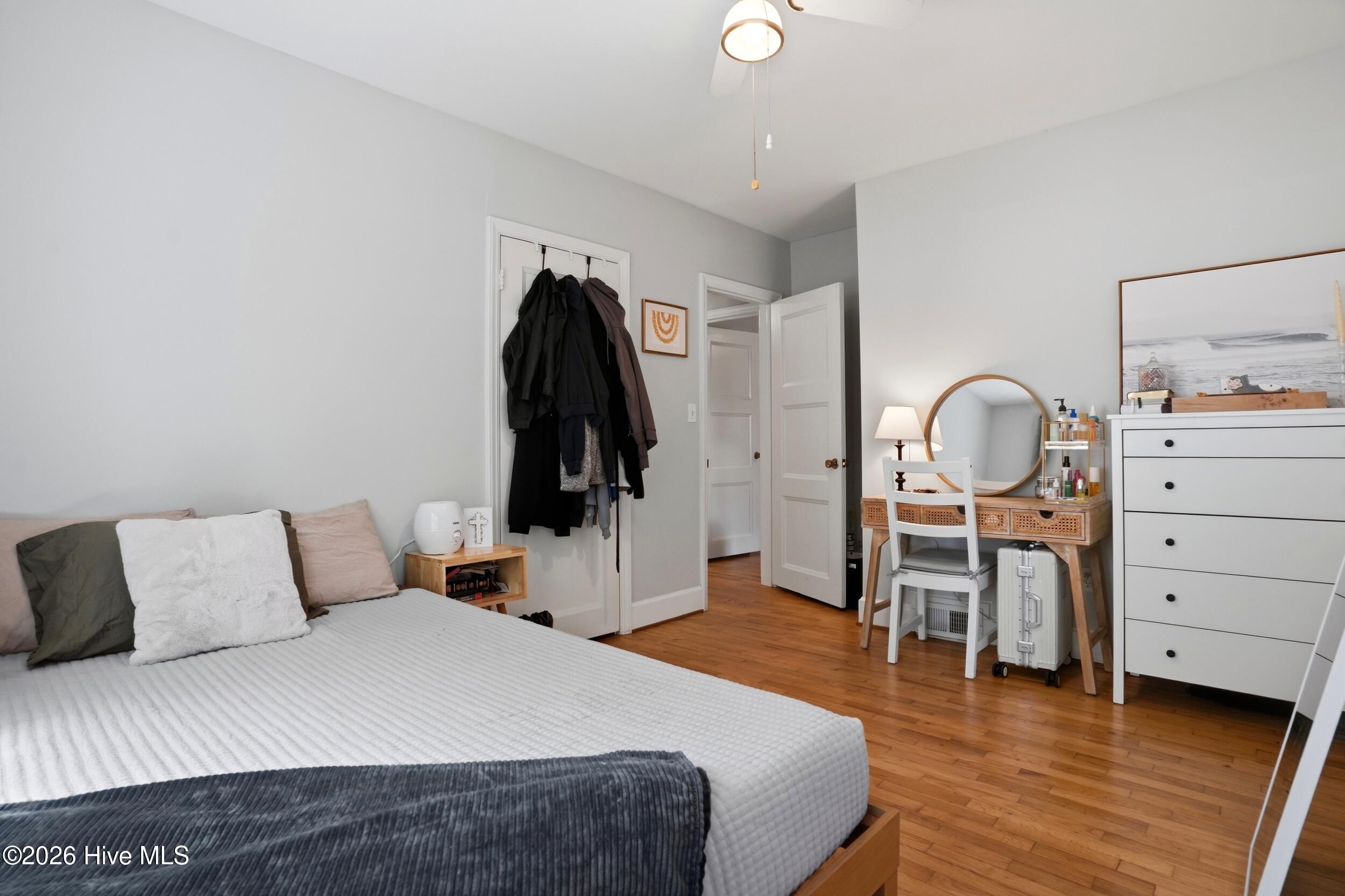 100566091 | Photo 25