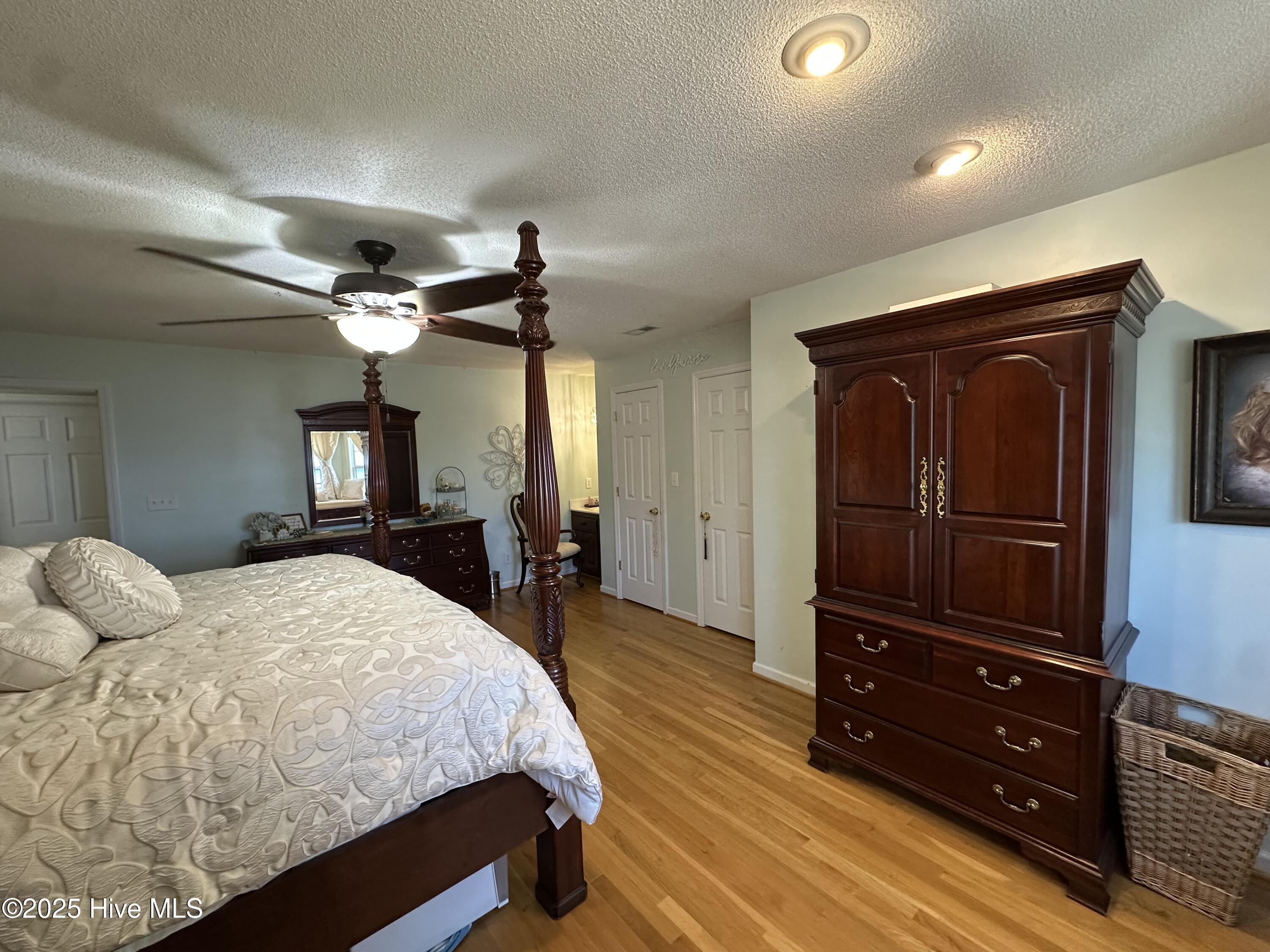 100514130 | Photo 116