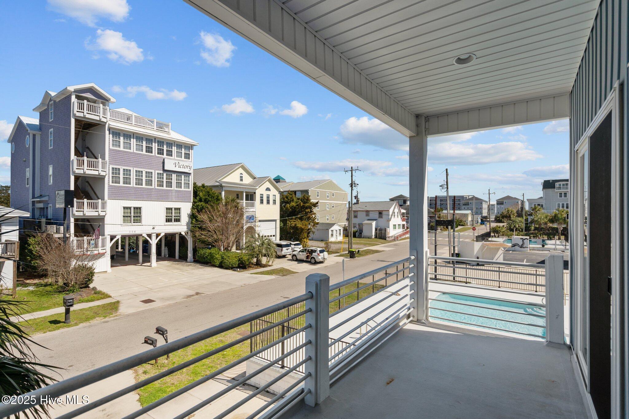 100494725 | Photo 26