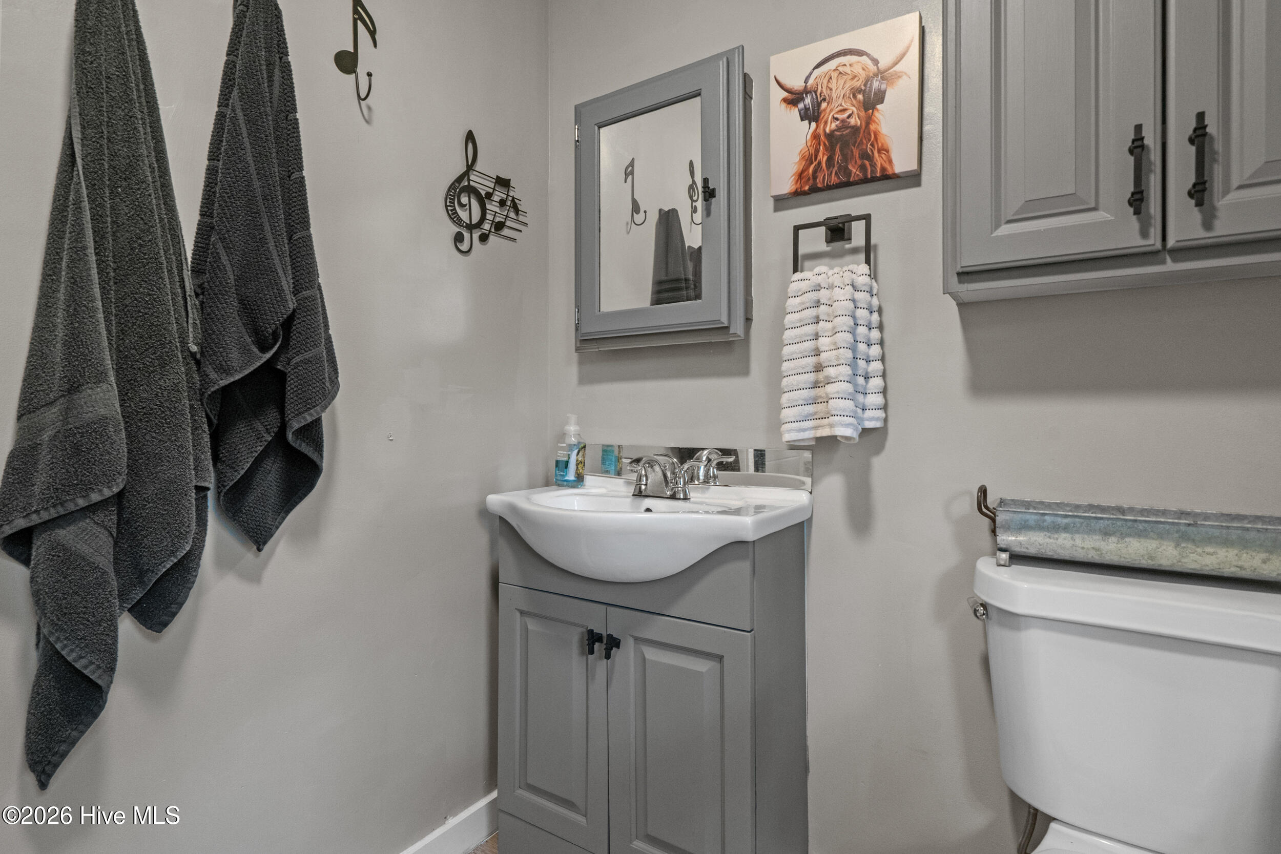 100556082 | Photo 24