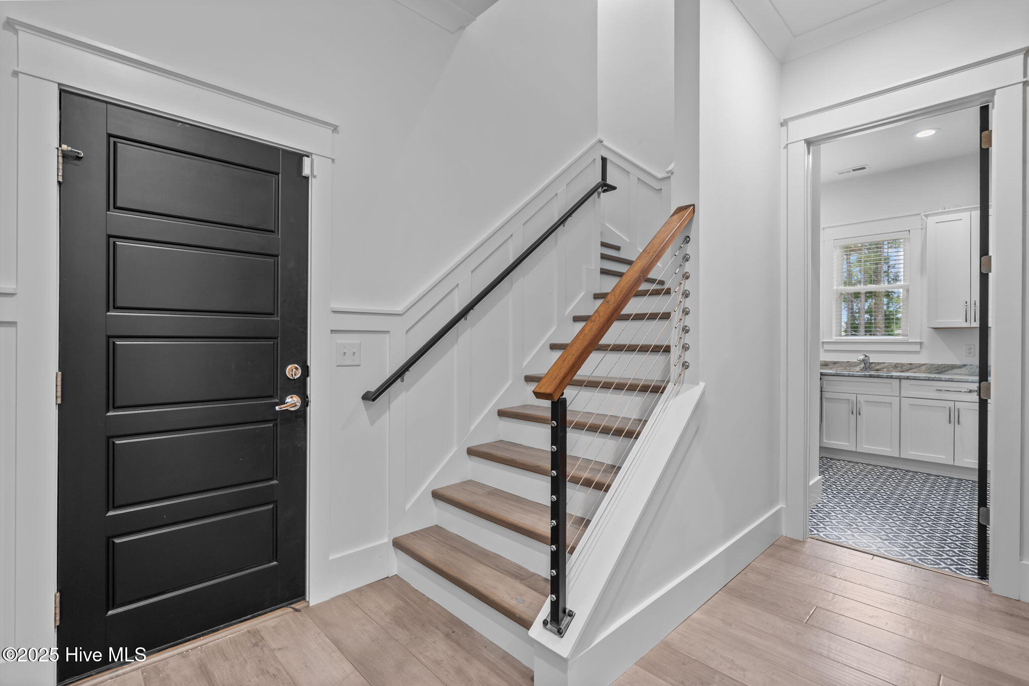 100532333 | Photo 44