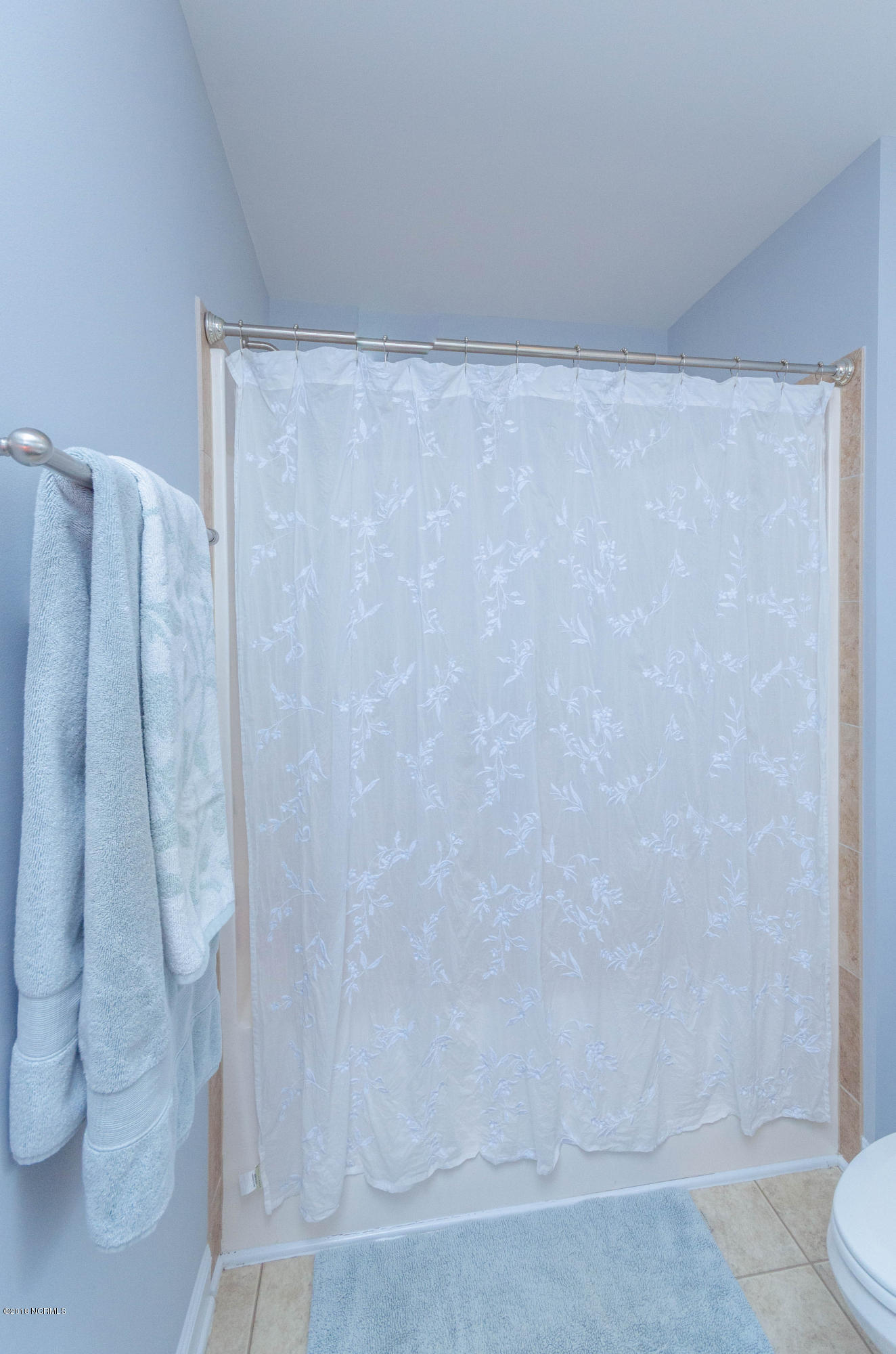 100553700 | Photo 27