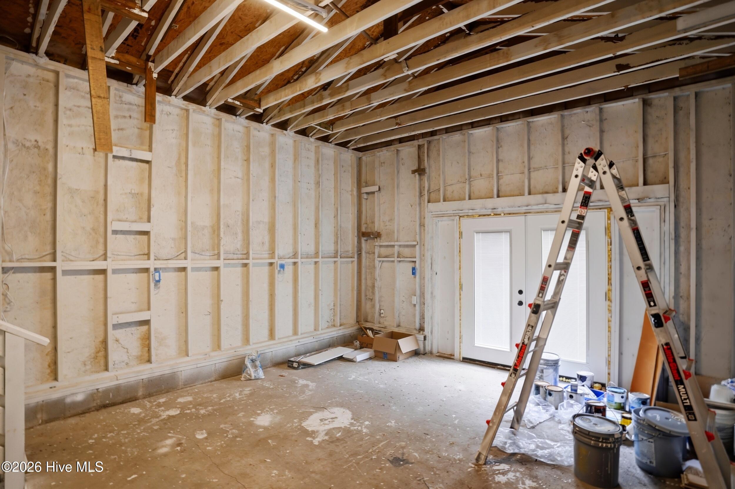 100561459 | Photo 23