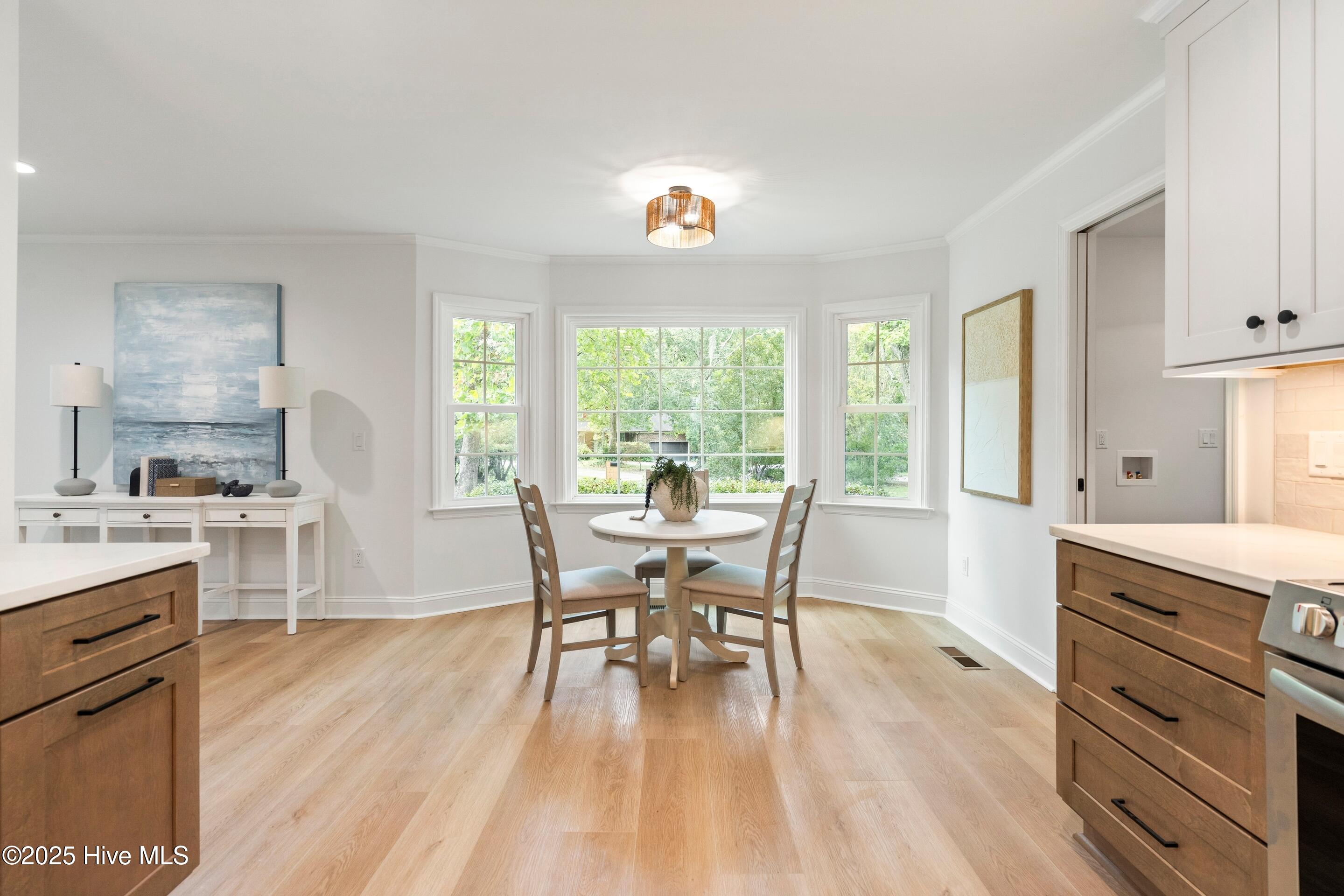 100530260 | Photo 11