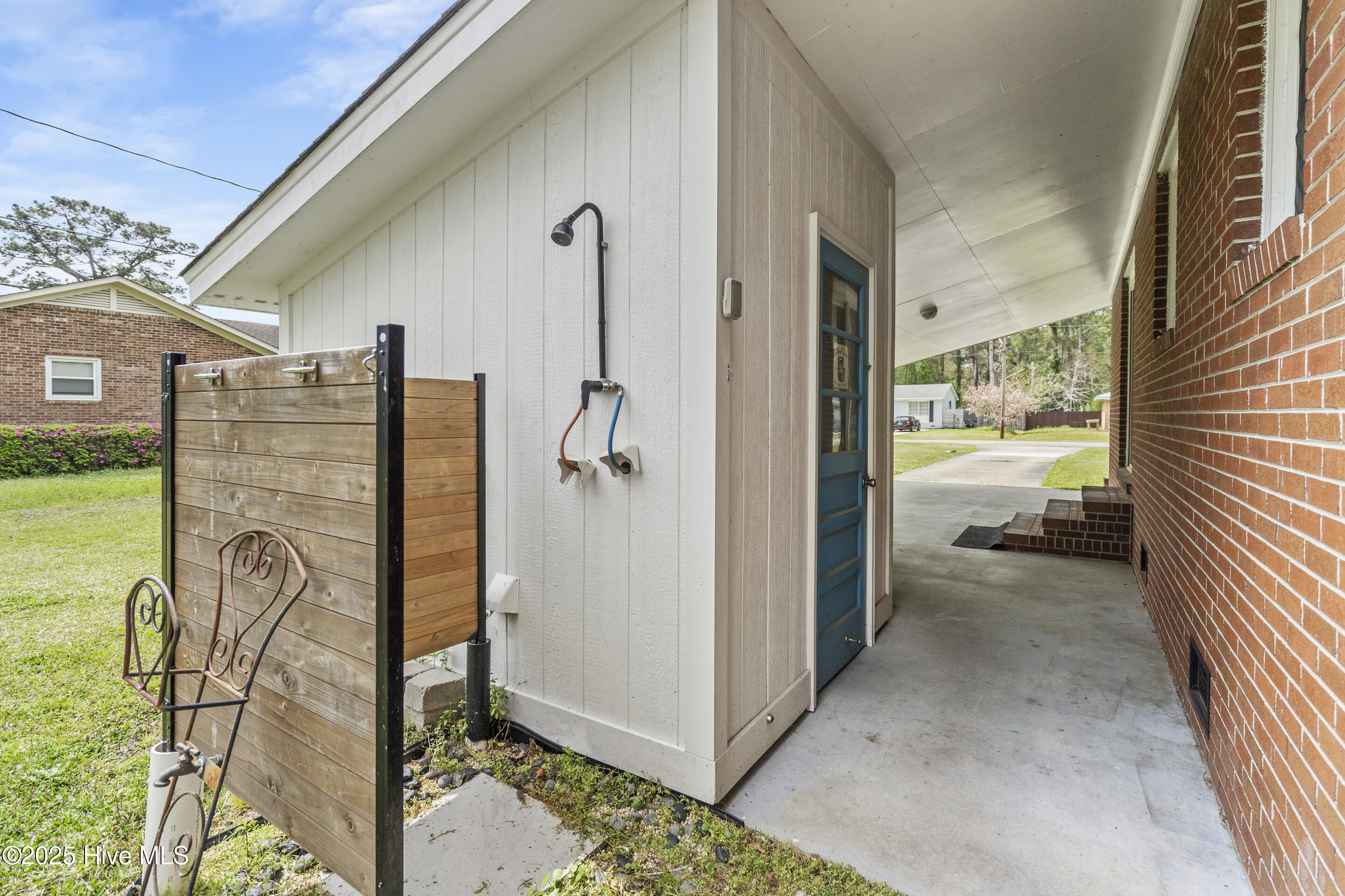 100564463 | Photo 25