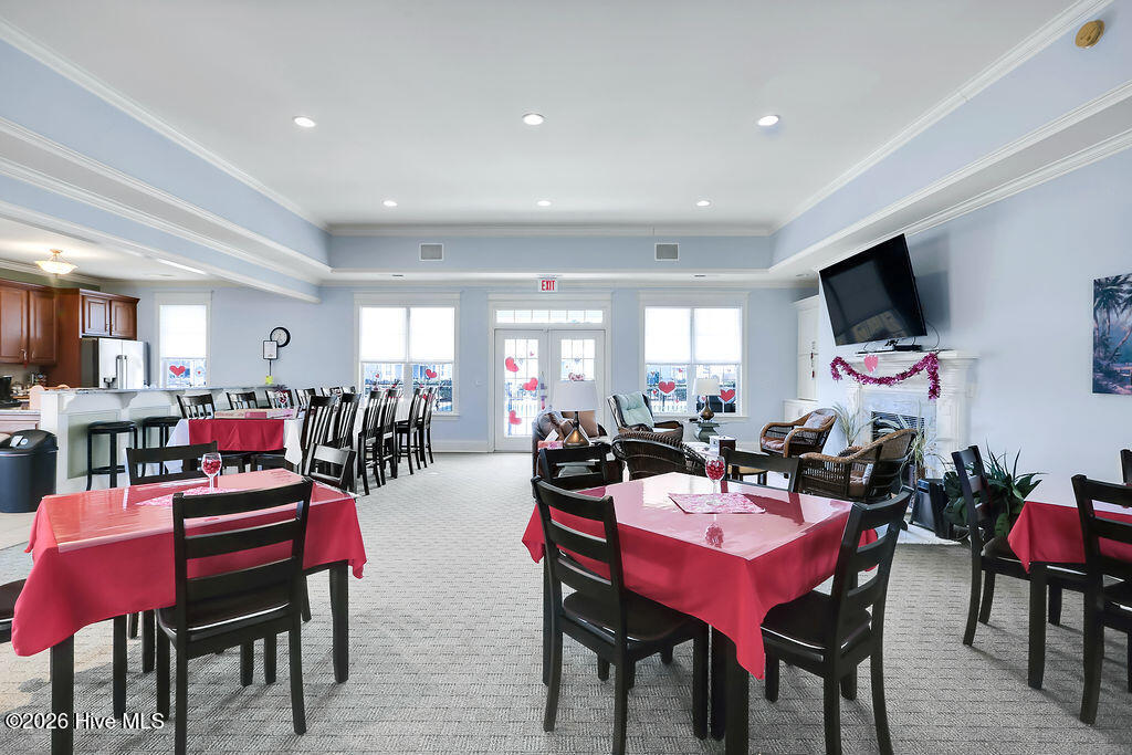 100554115 | Photo 41