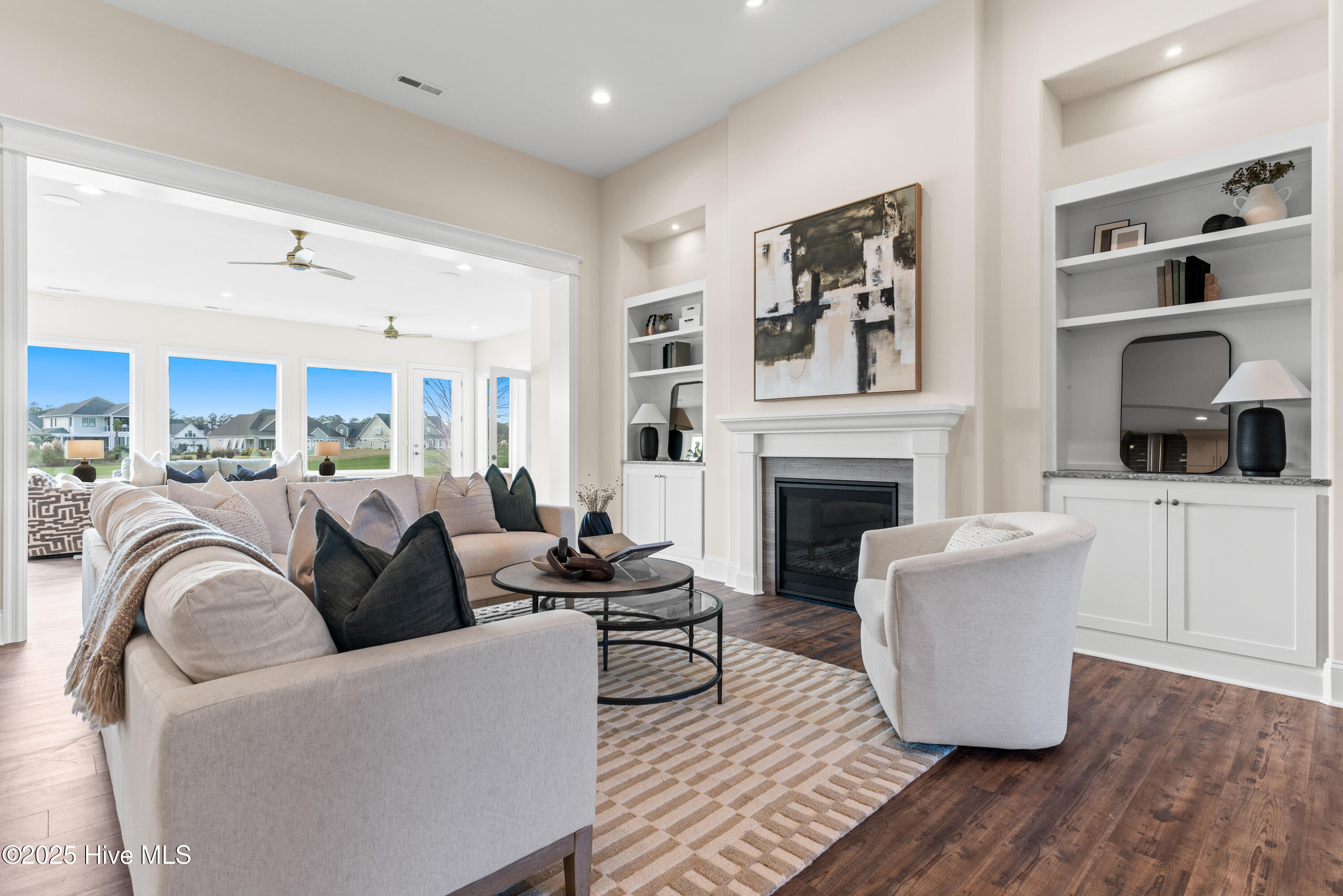 100524030 | Photo 12