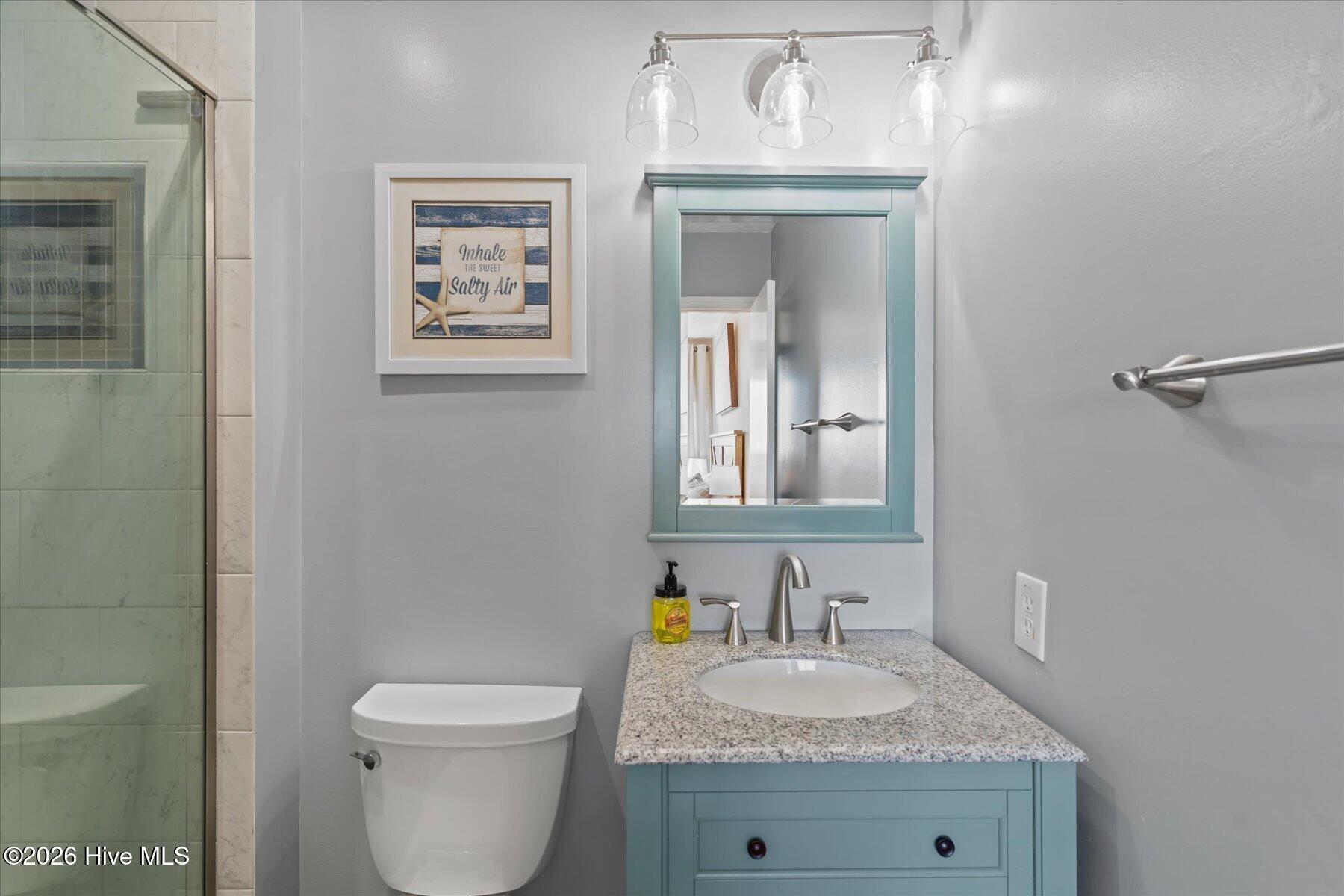 100564383 | Photo 34