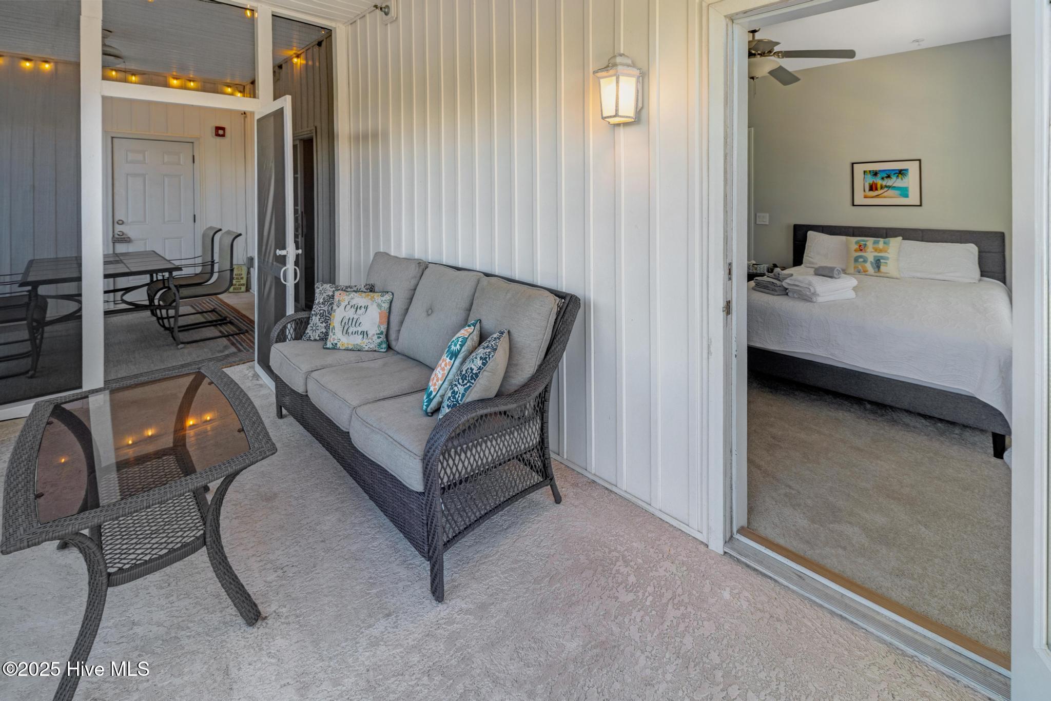 100534929 | Photo 41